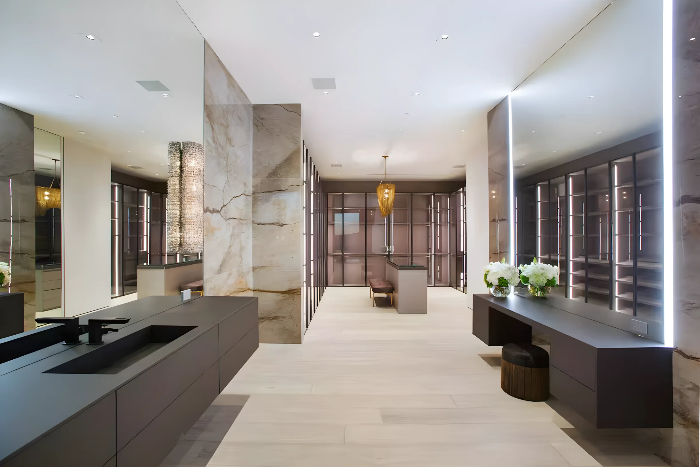 Ultra-Luxurious BH Estate | Pool, Theatre, Views #47