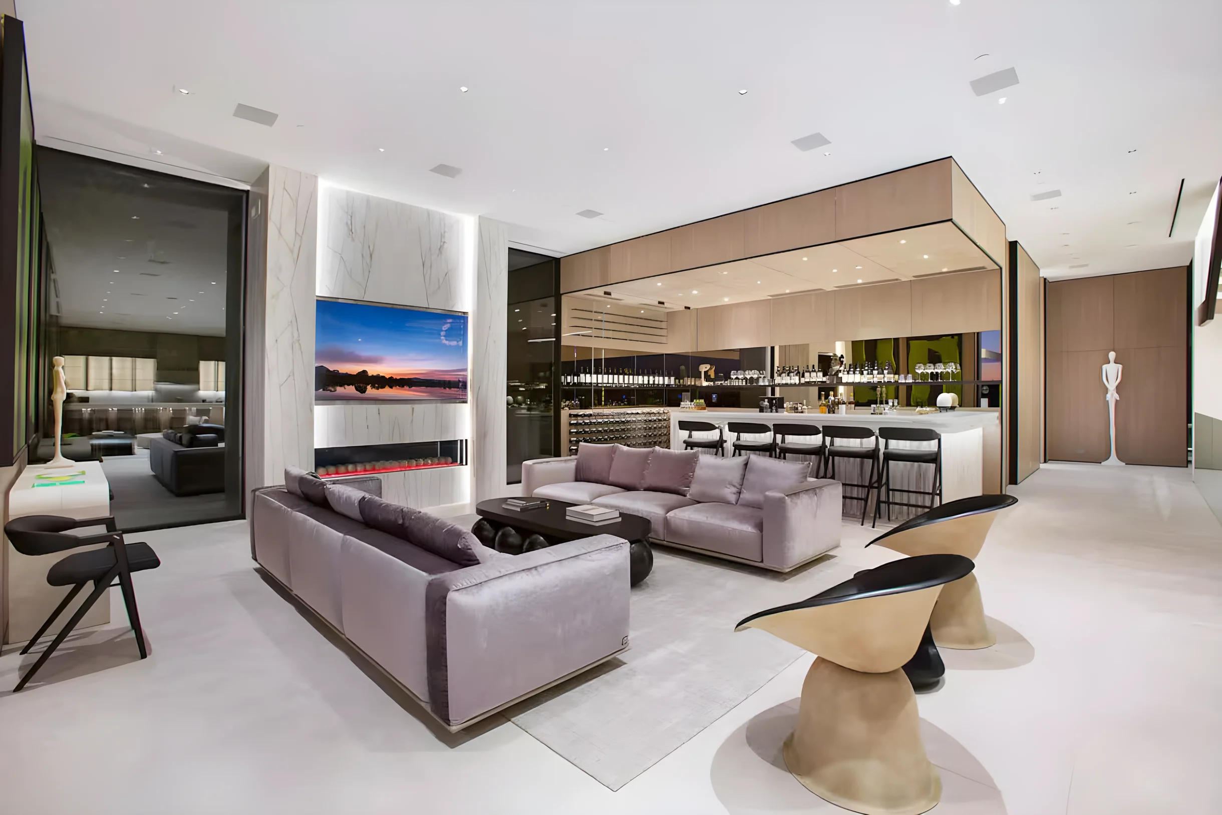 Ultra-Luxurious BH Estate | Pool, Theatre, Views #31