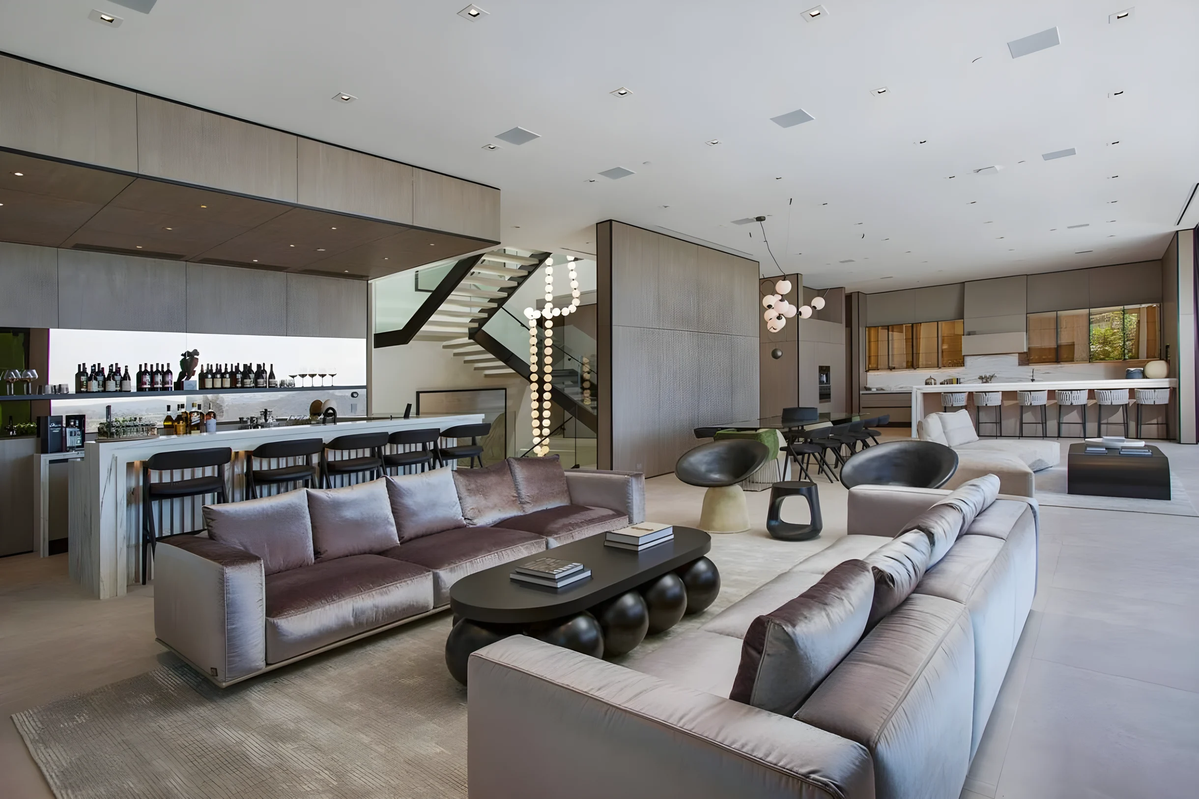 Ultra-Luxurious BH Estate | Pool, Theatre, Views #66