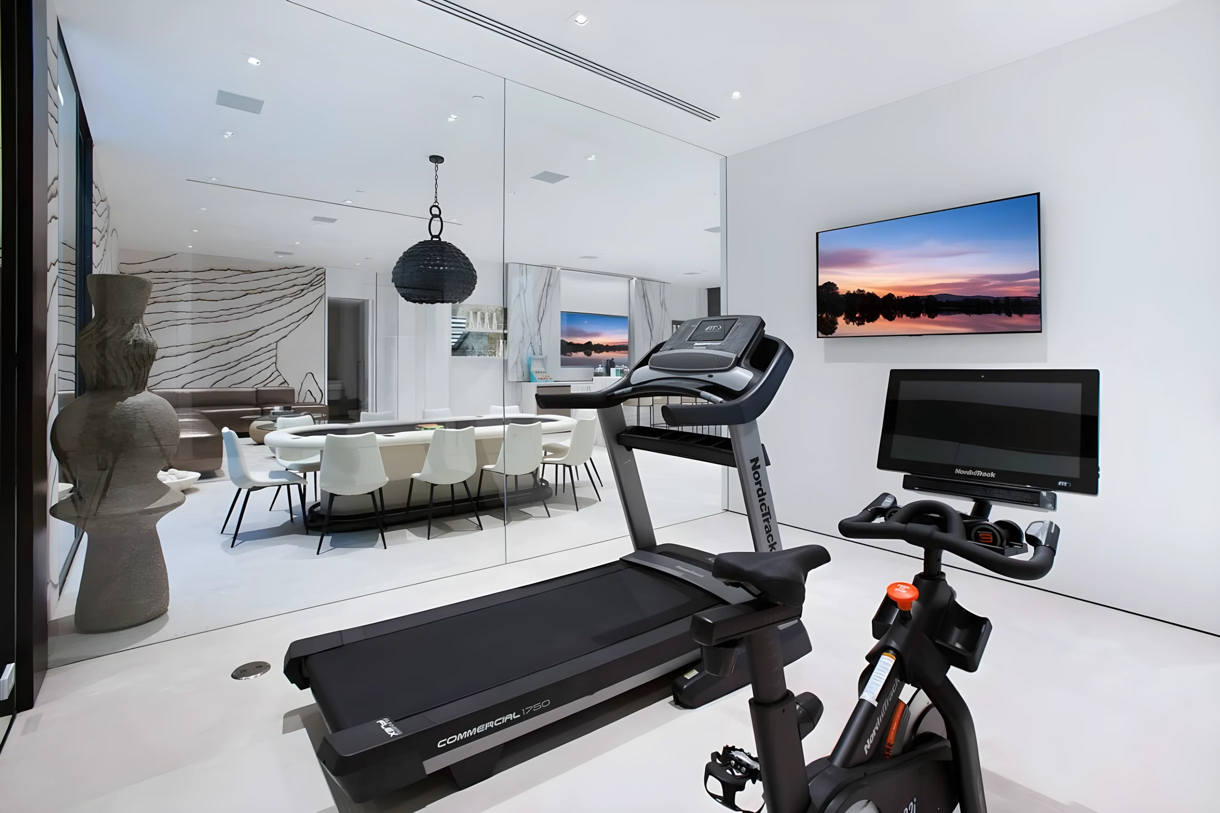 Ultra-Luxurious BH Estate | Pool, Theatre, Views #44