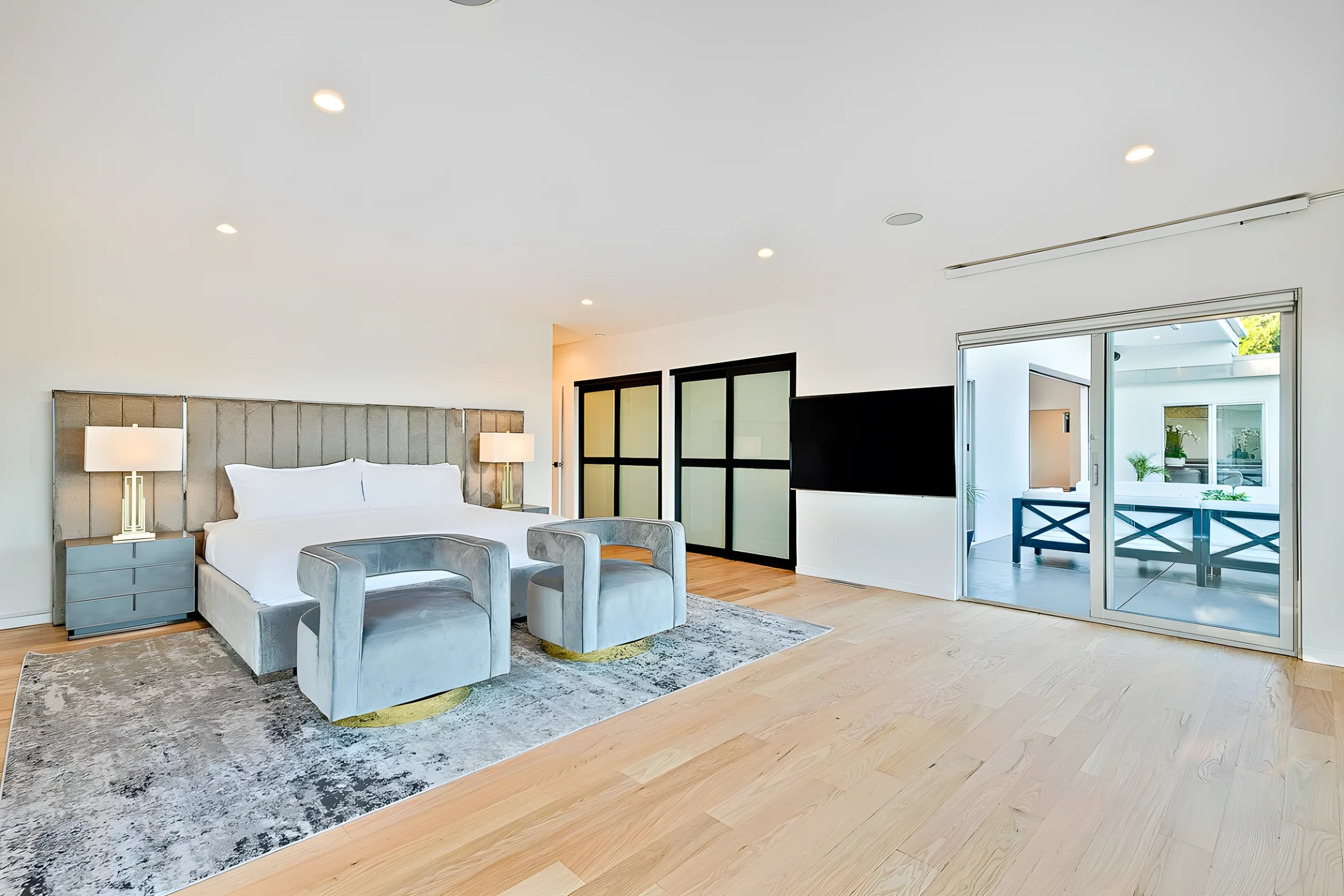 Stunning Modern Estate in BH | Pool, Spa, & Views #32