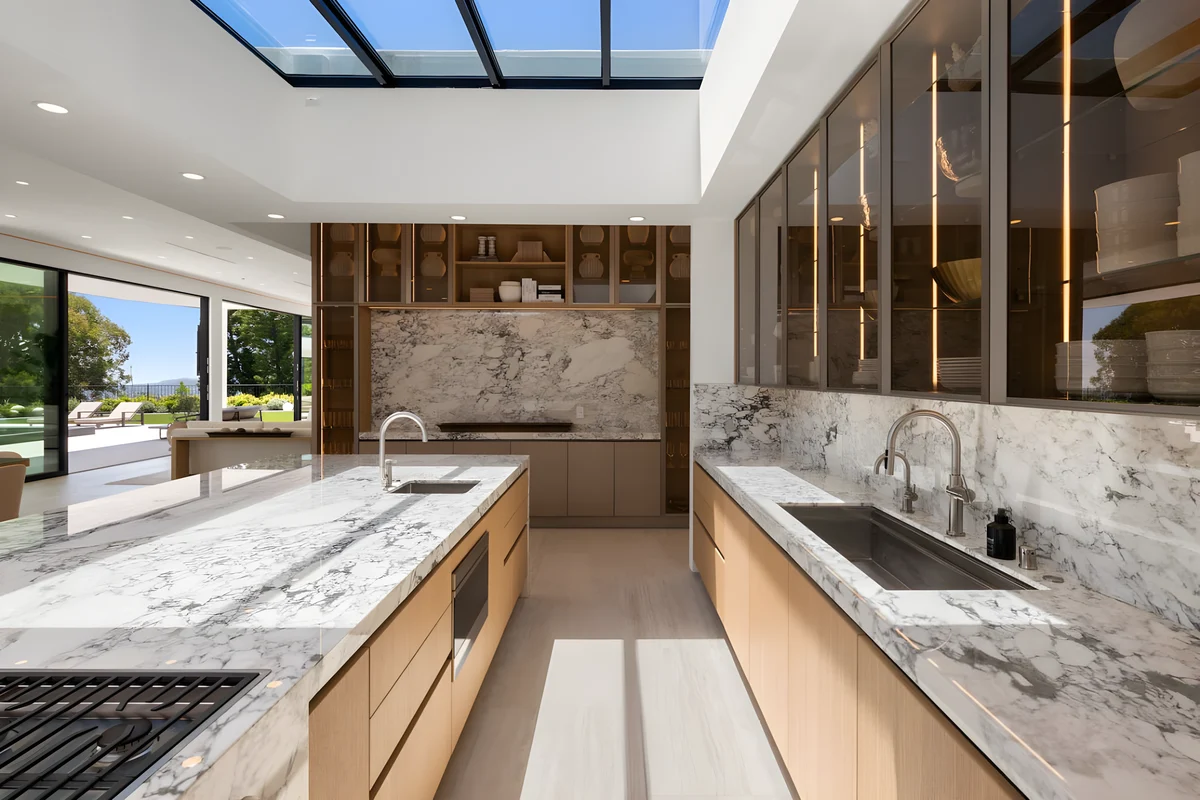 Wander Beverly Hills Promontory