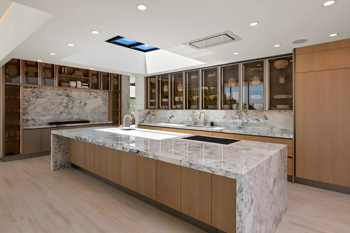 Wander Beverly Hills Promontory