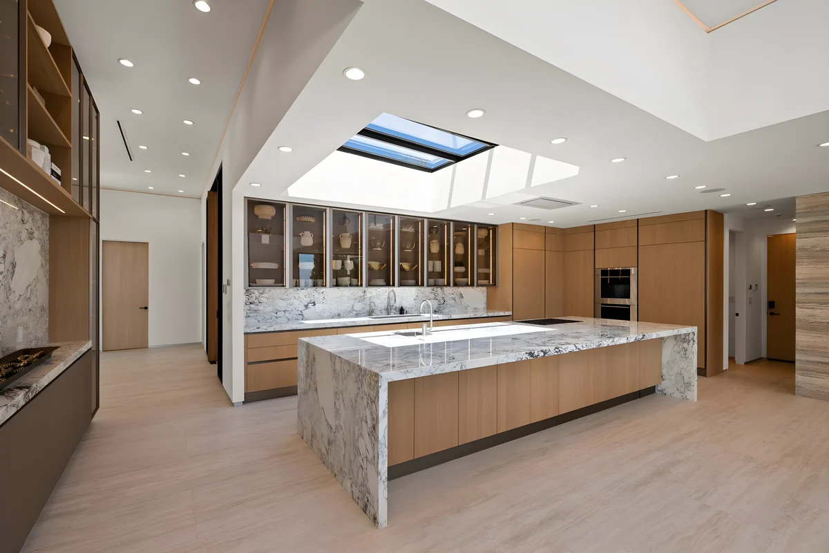 Wander Beverly Hills Promontory