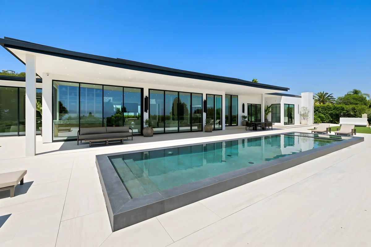 Wander Beverly Hills Promontory