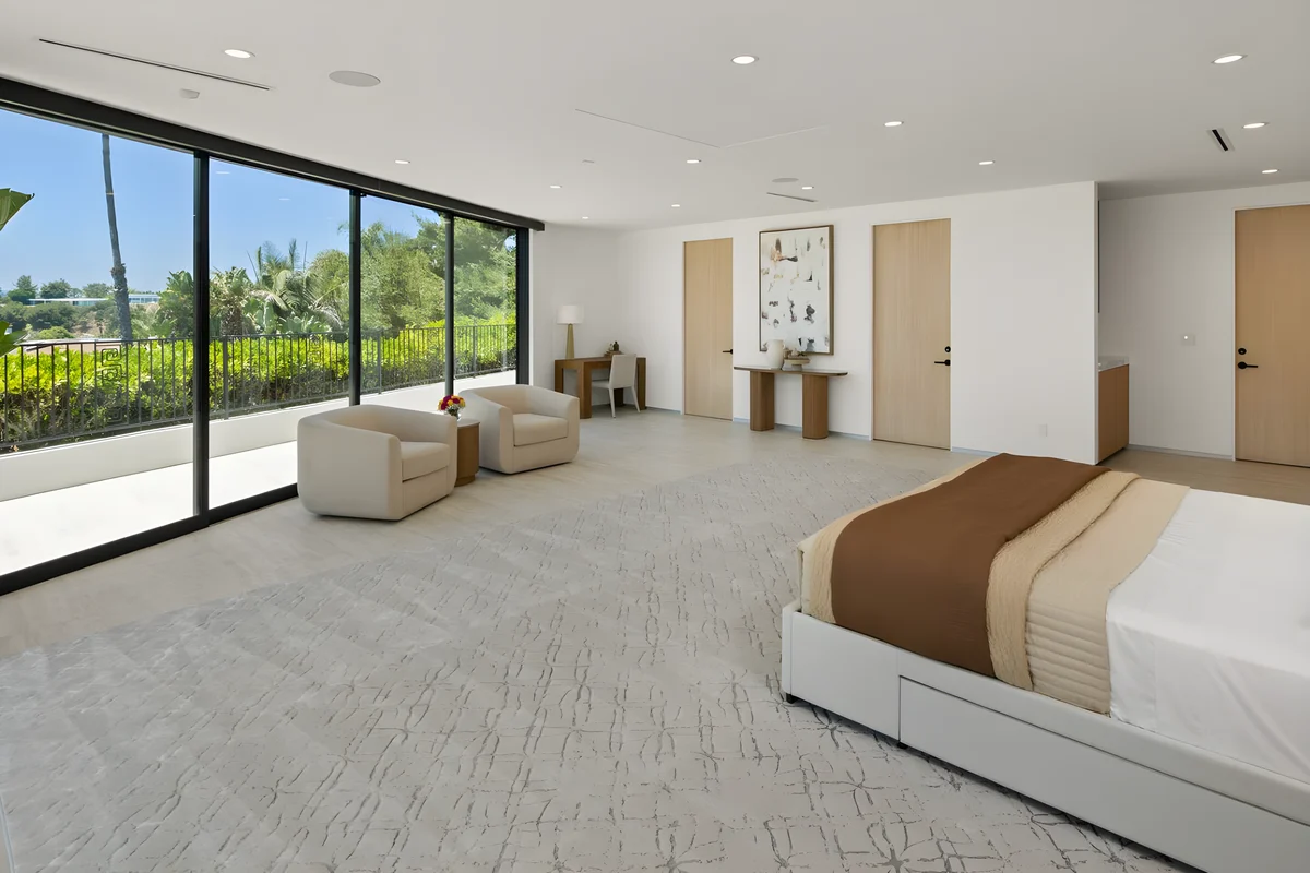 Wander Beverly Hills Promontory