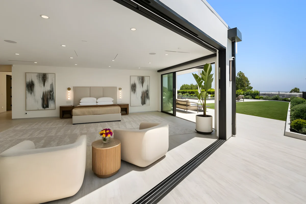 Wander Beverly Hills Promontory