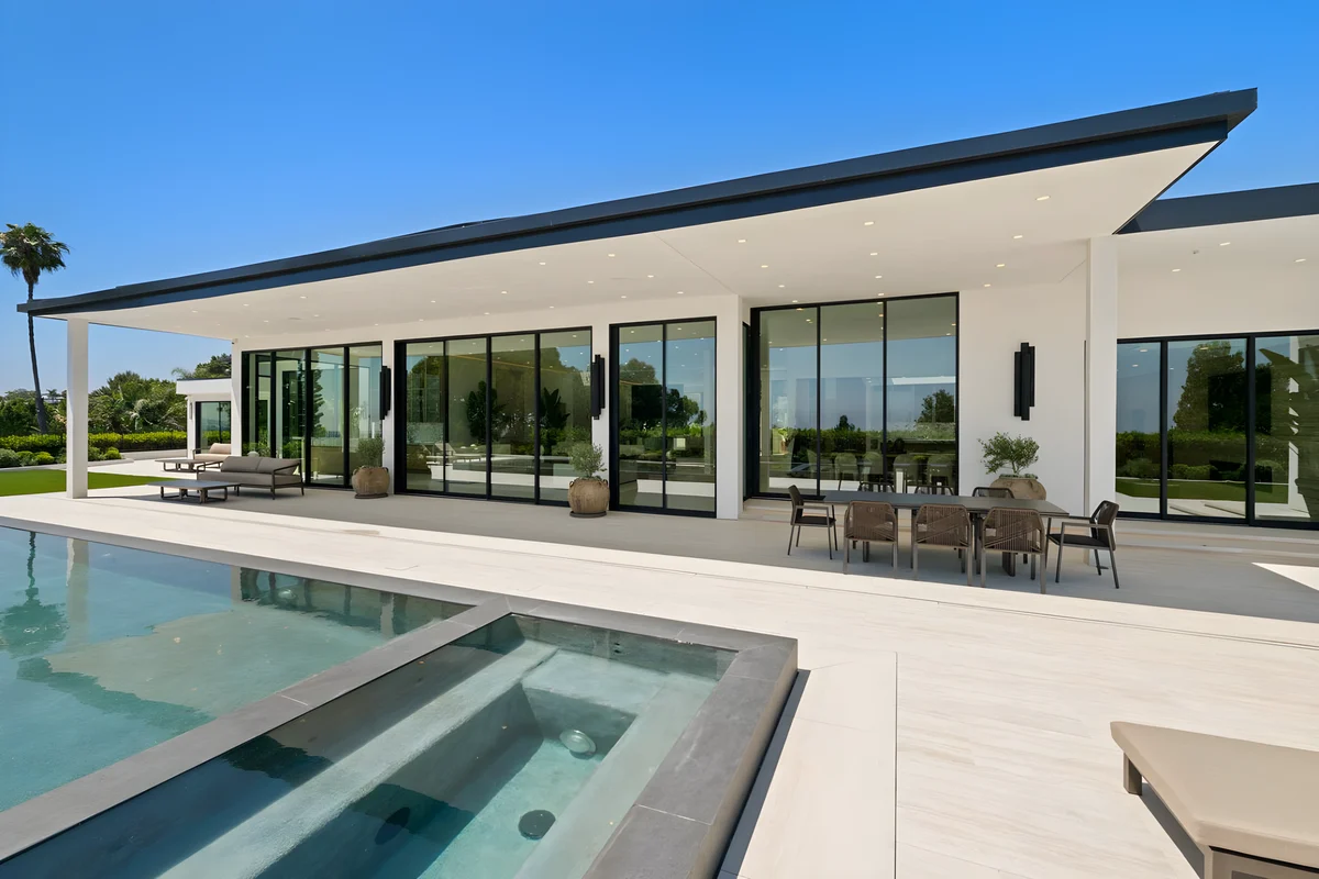 Wander Beverly Hills Promontory