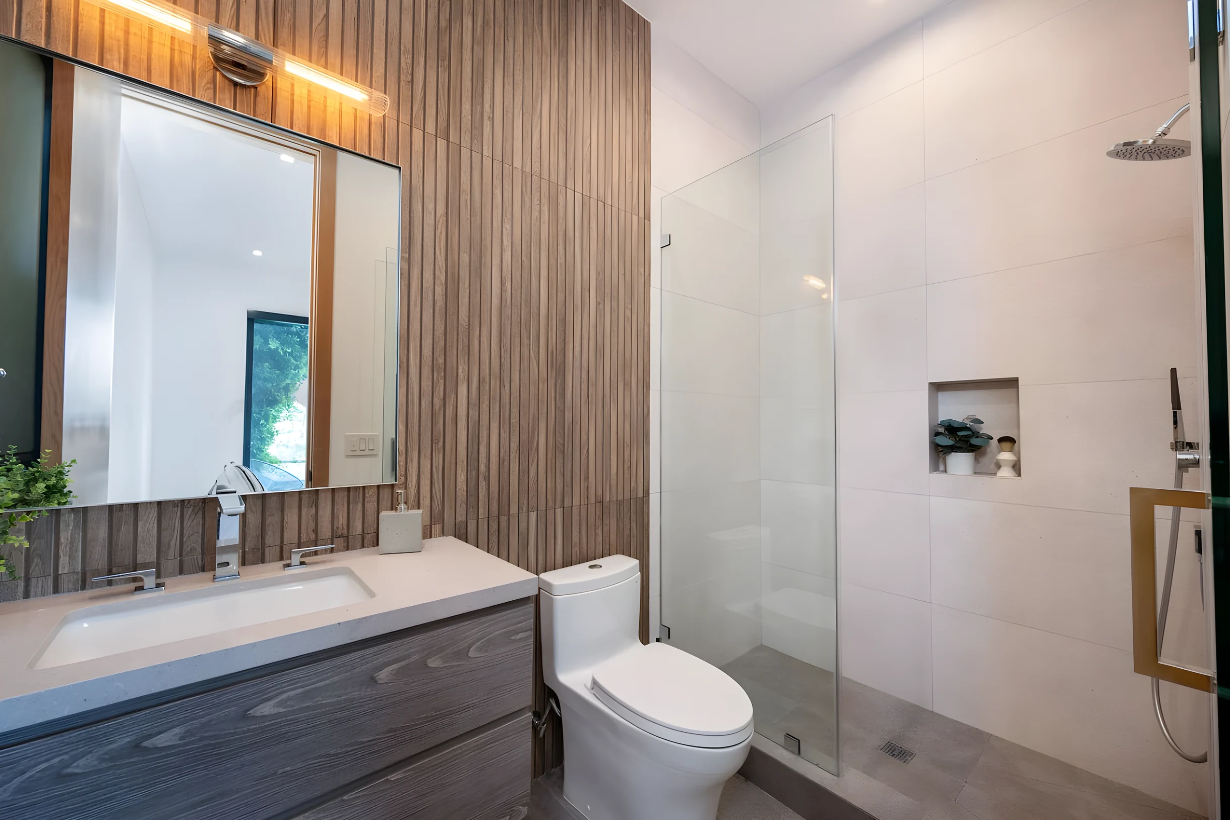 Royal Oaks Ultra-Luxury Resort #13