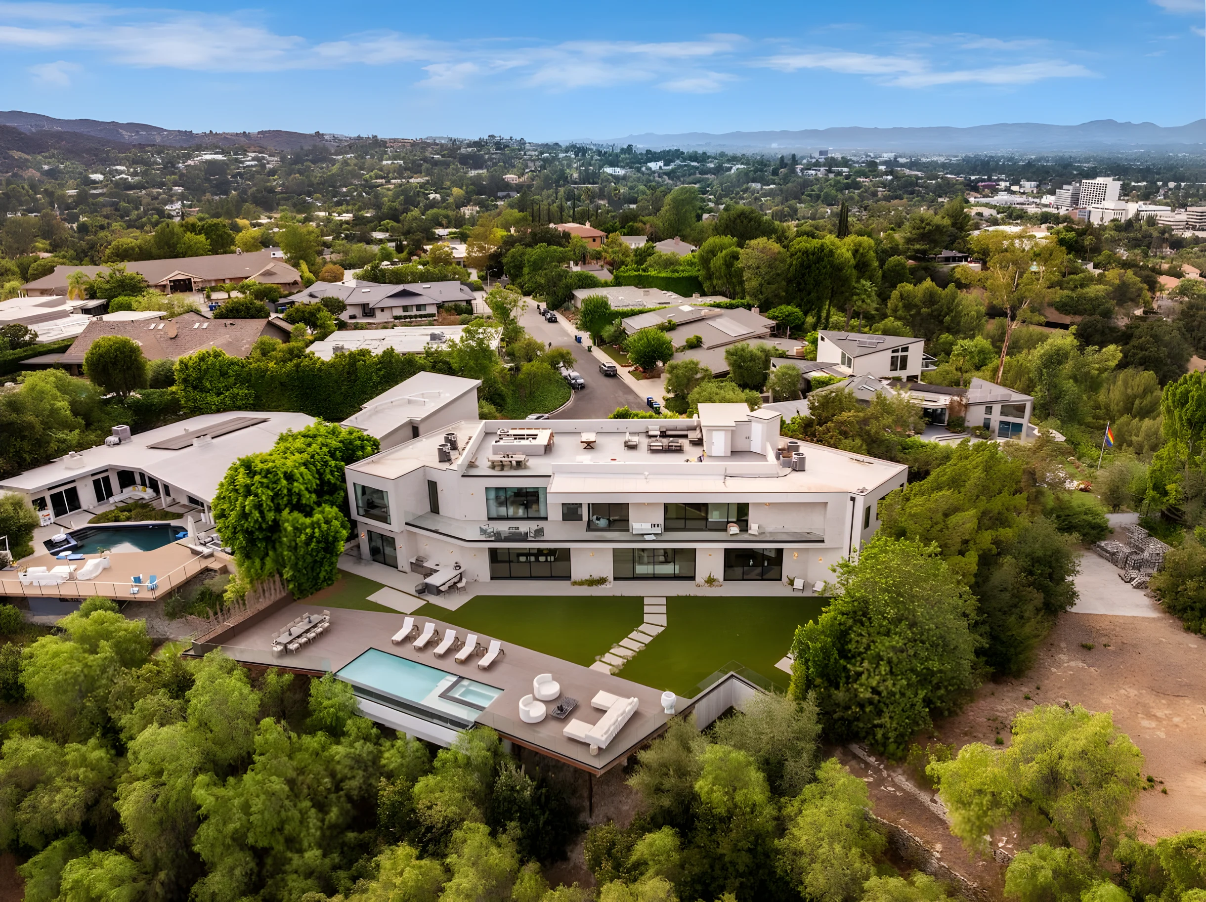 Royal Oaks Ultra-Luxury Resort #94