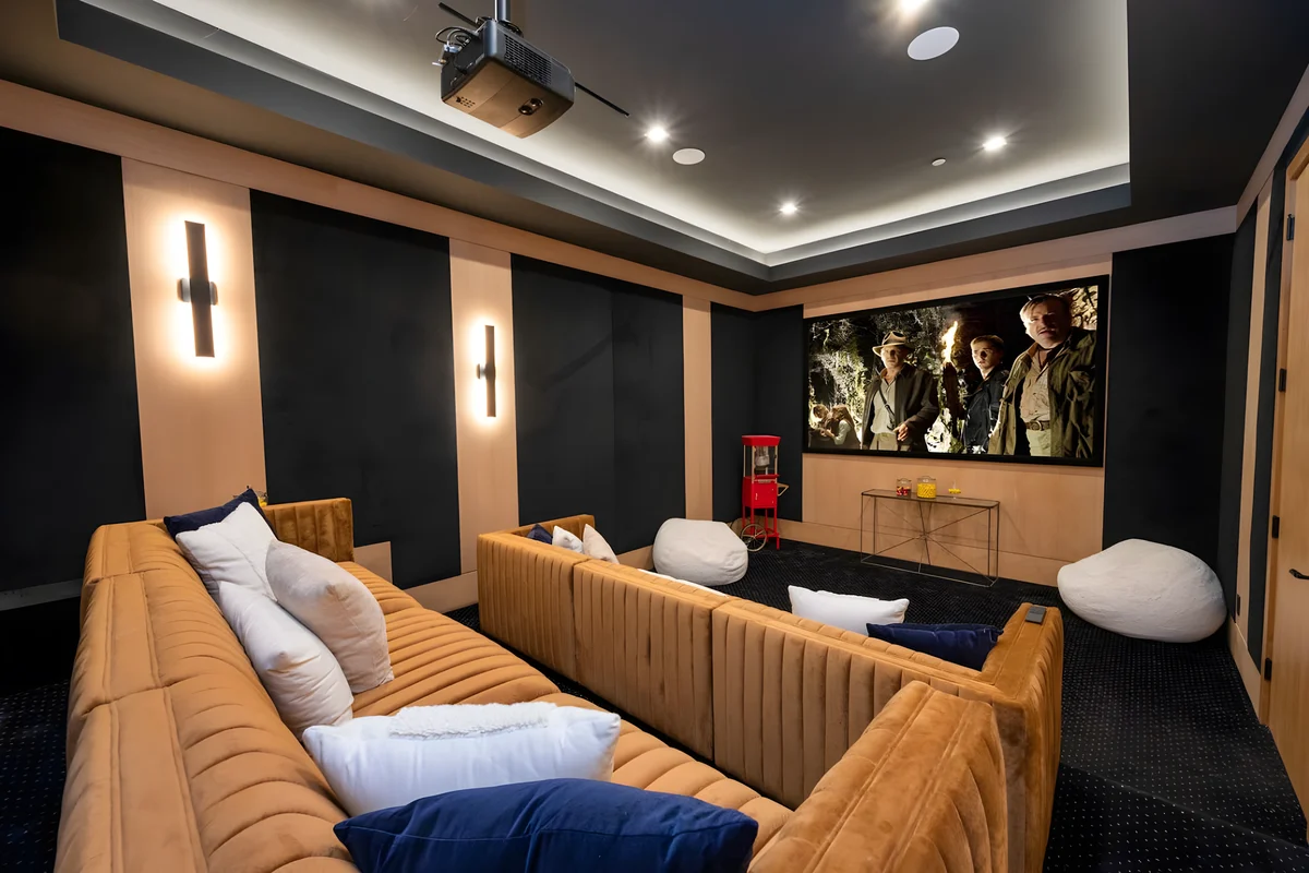 Wander Encino Allure