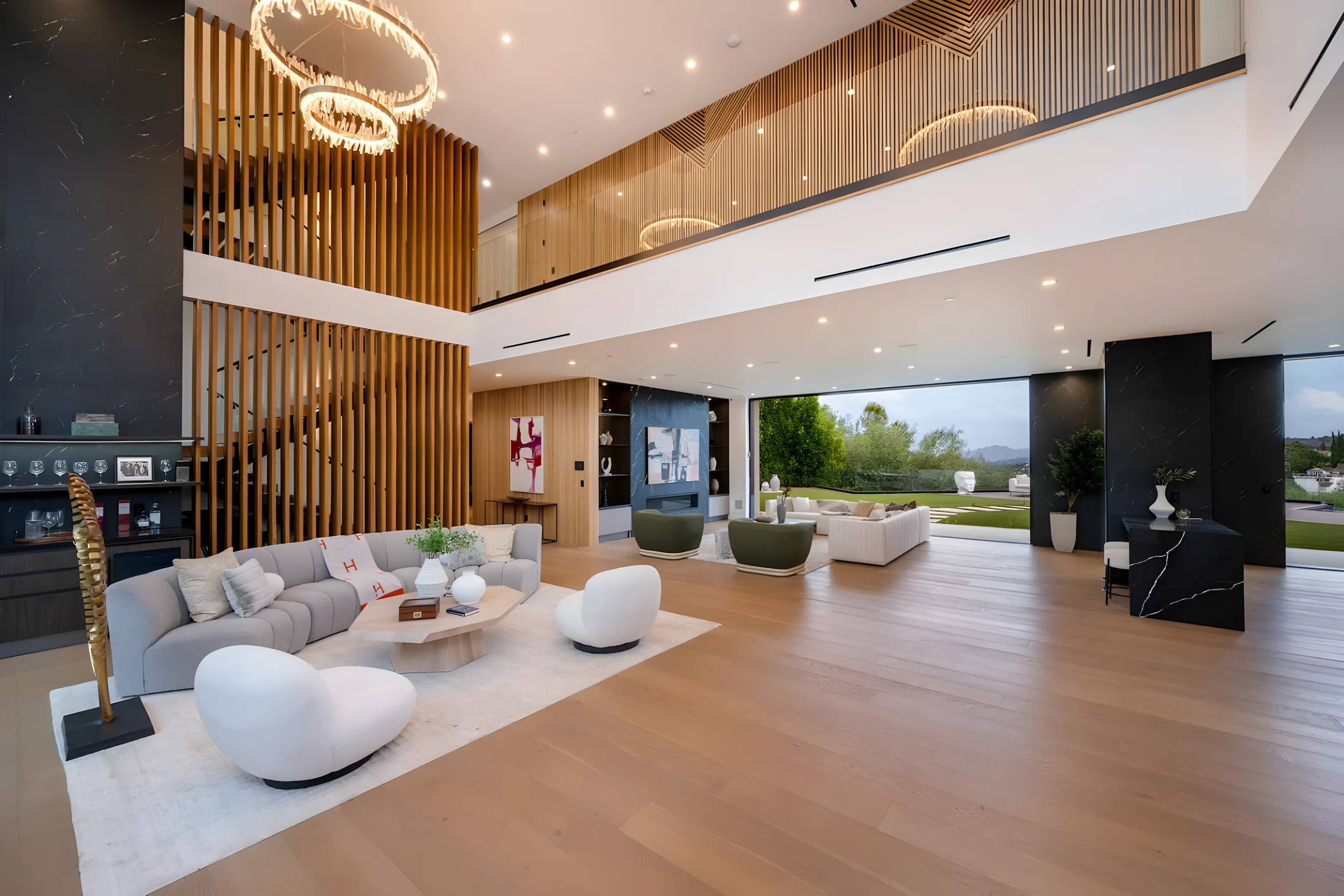 Royal Oaks Ultra-Luxury Resort #84