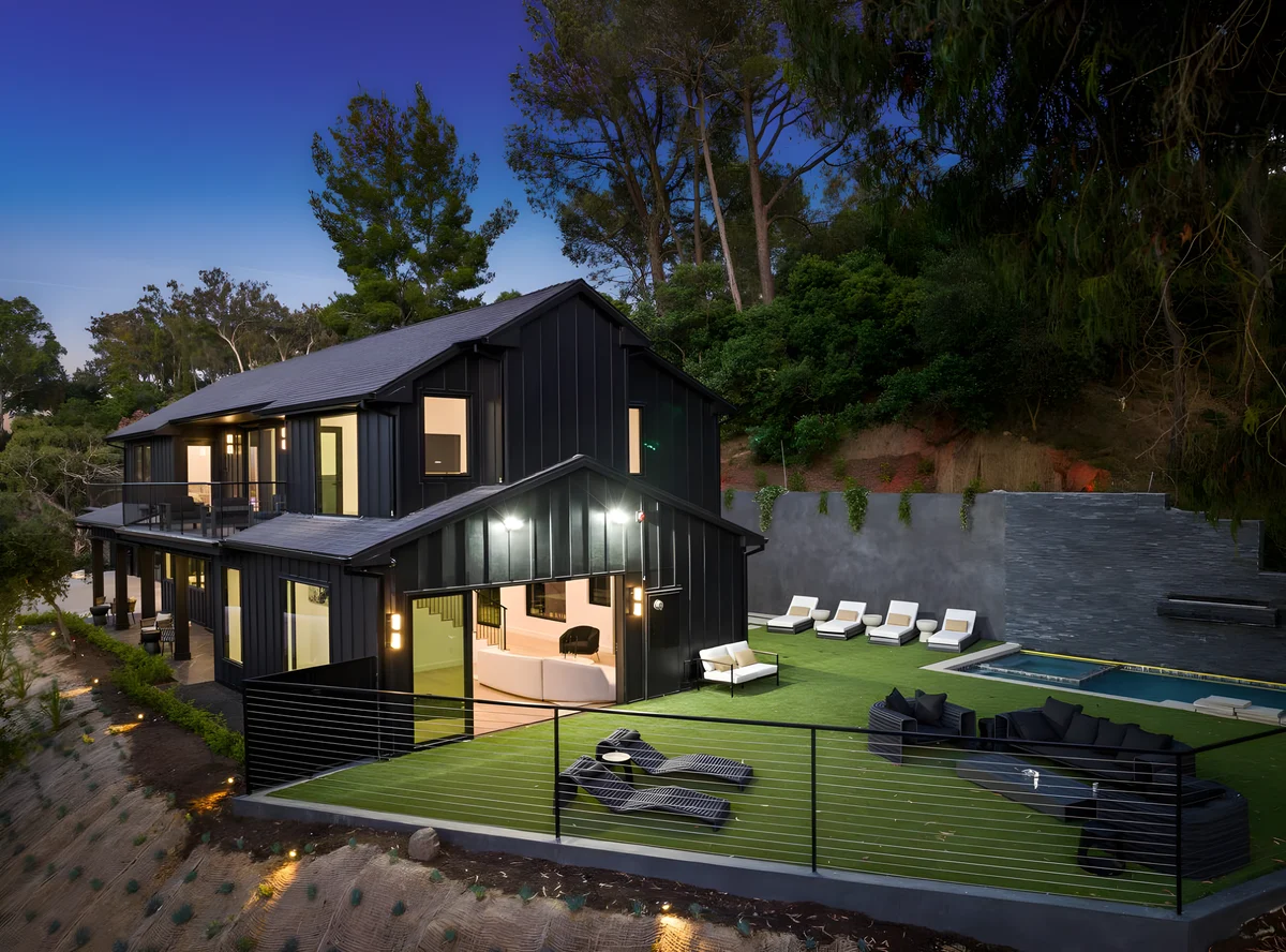 Wander Studio City Oaks