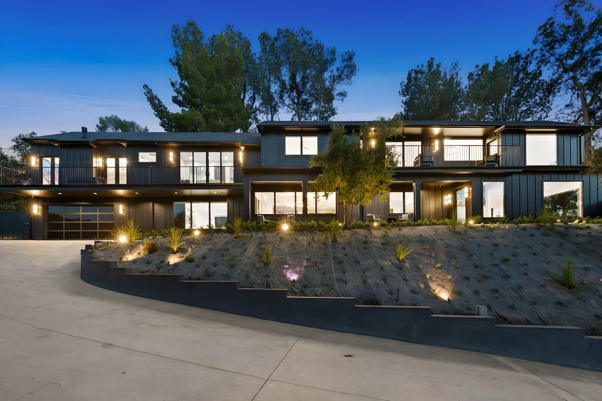 Wander Studio City Oaks