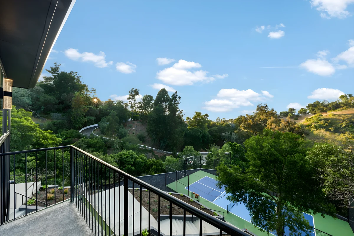 Wander Studio City Oaks