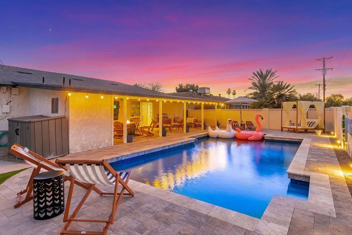 Wander Scottsdale Palmhouse