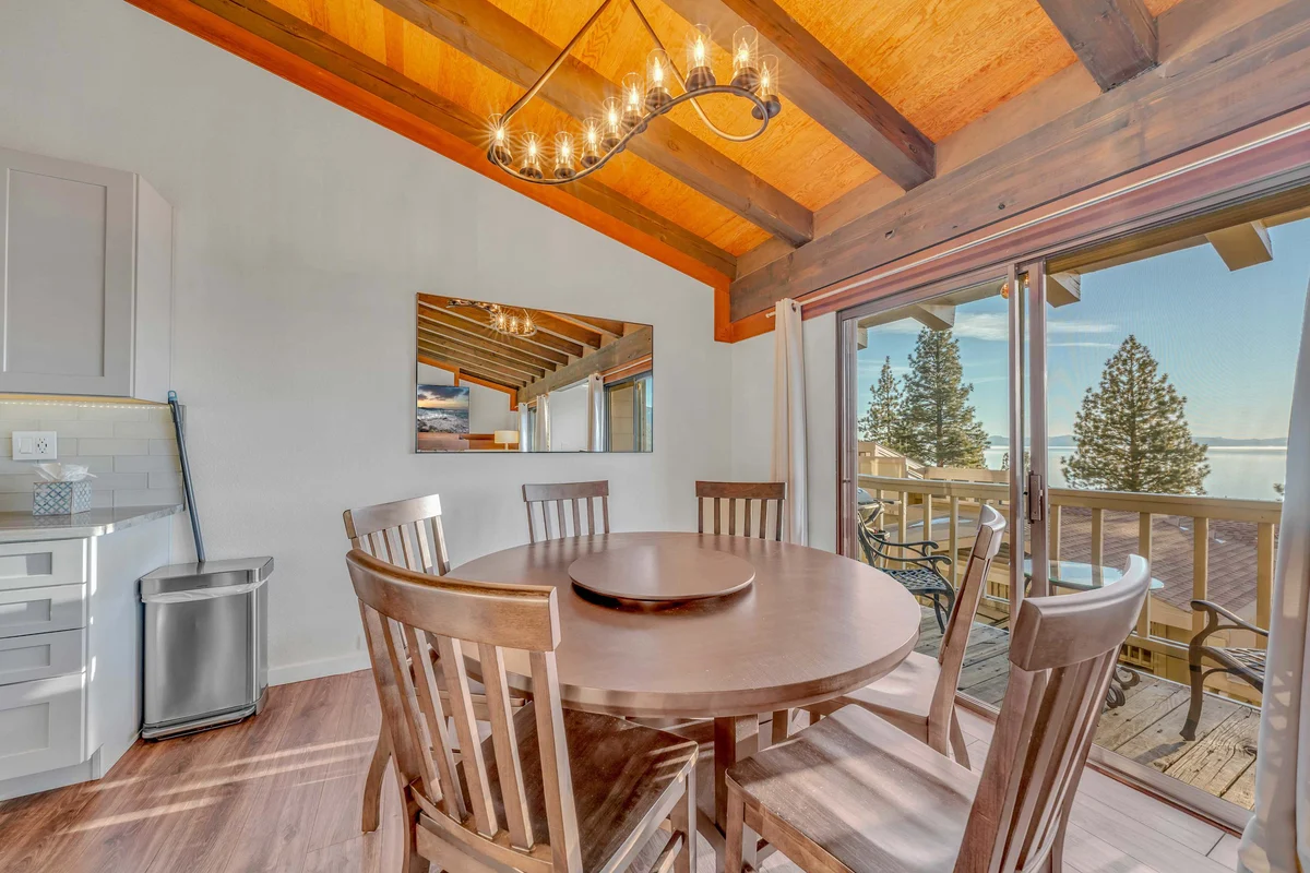 Wander Incline Village Escape