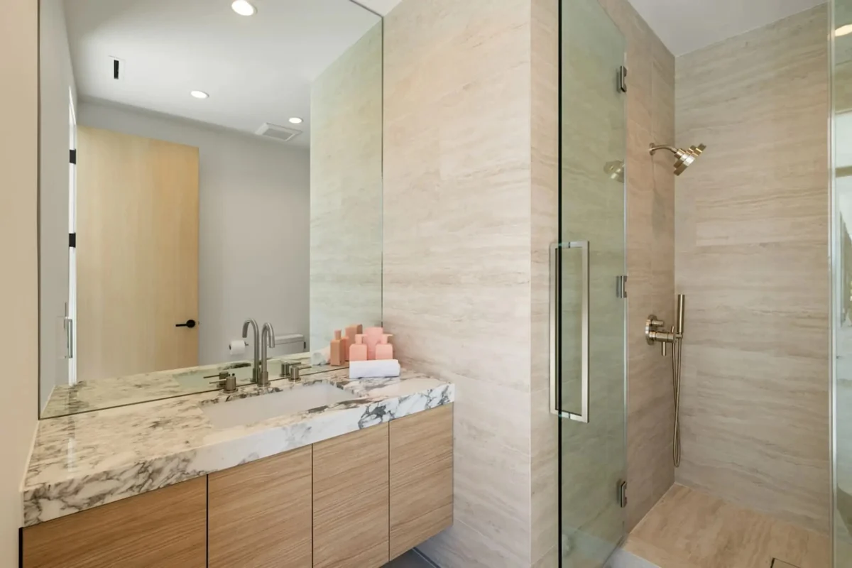 Wander Beverly Hills Promontory