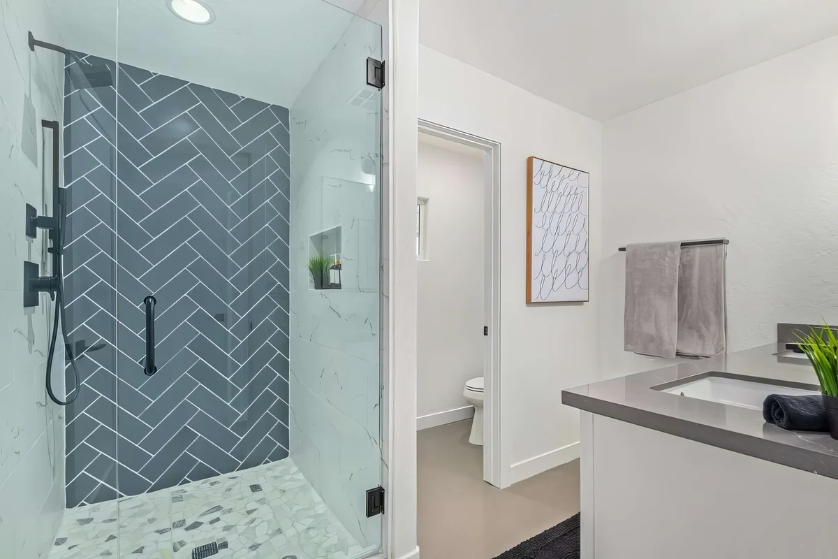 Wander Chandler Grove