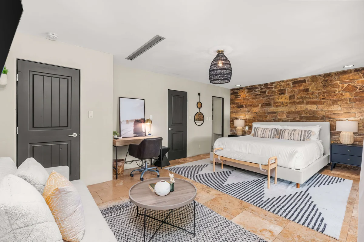 Wander Phoenix Oasis