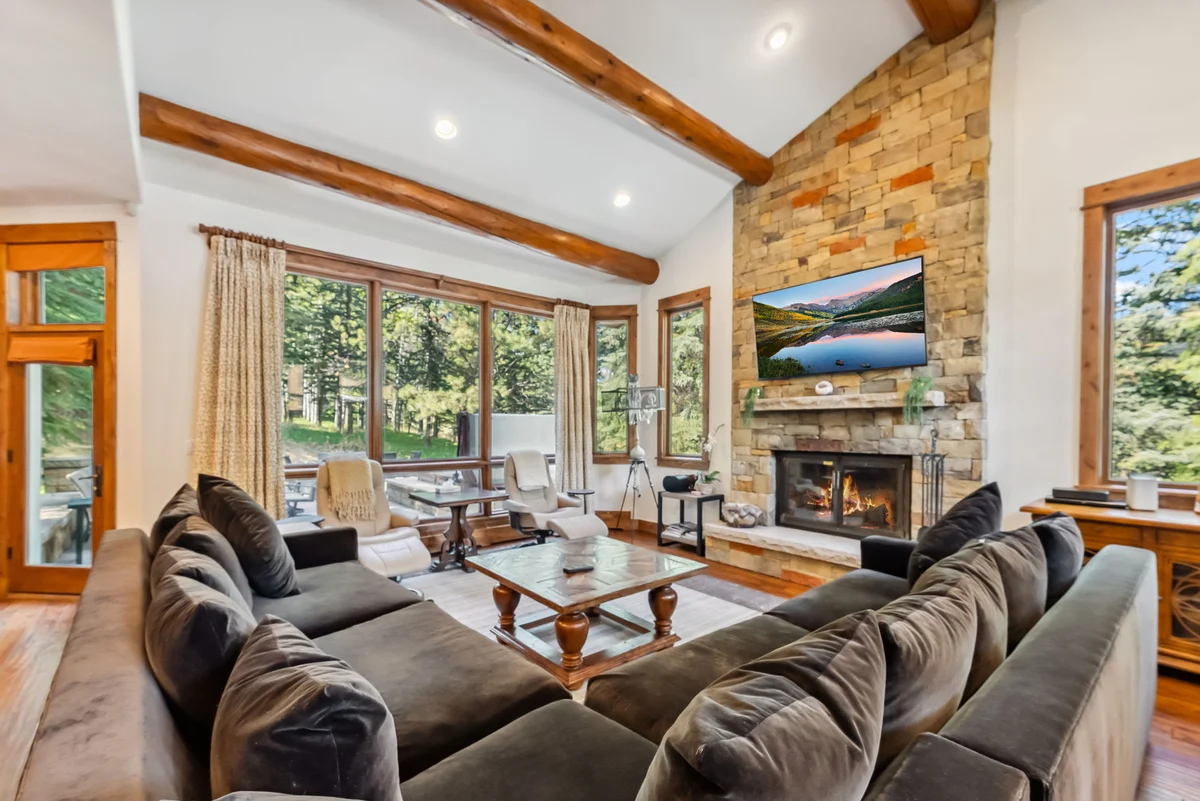 Wander Vail Charm #3