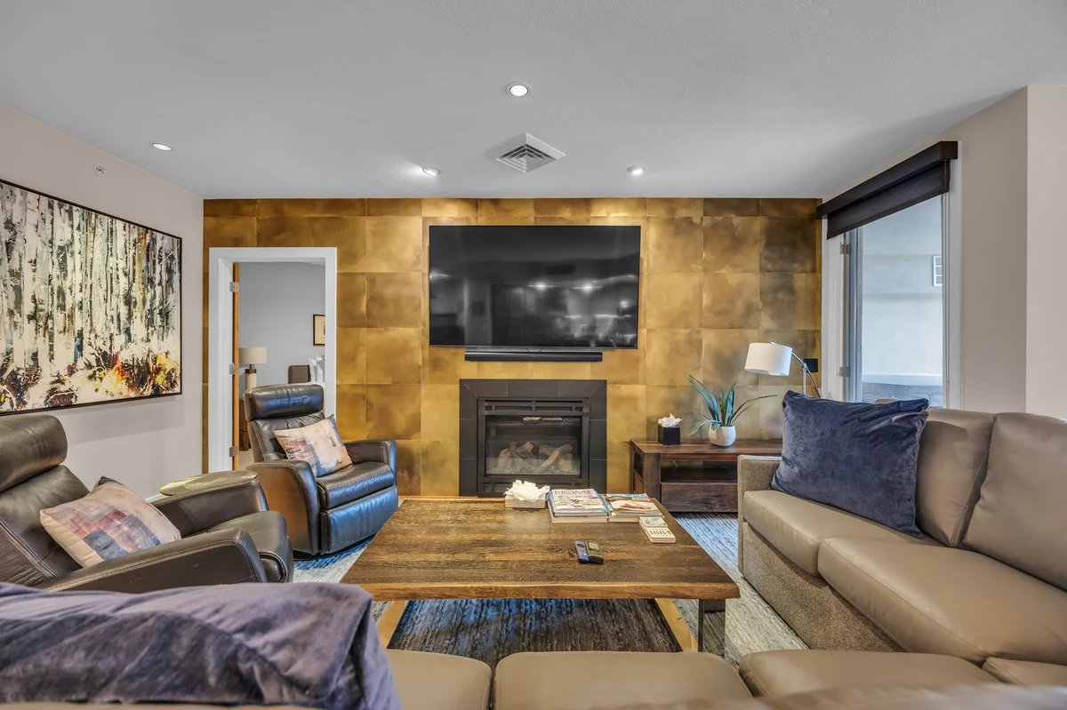 Wander Park City Gem #25