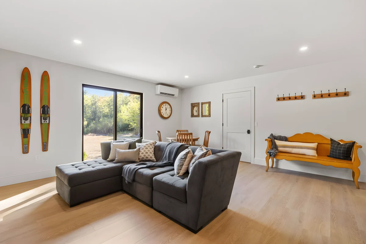 Apartment in Newbury property photo 2