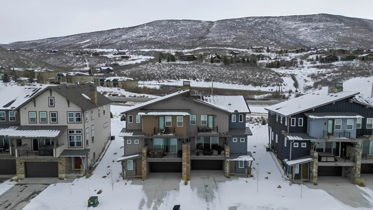 Wander Park City Modern