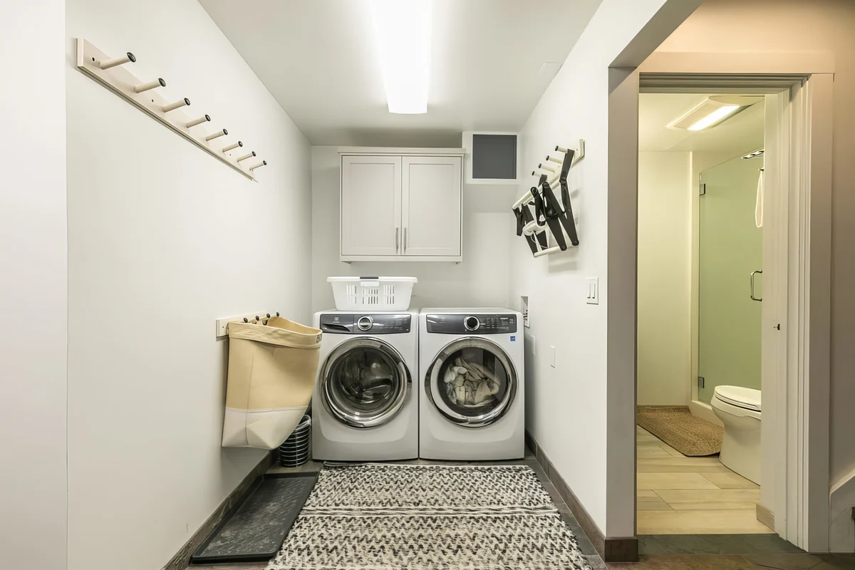 Wander Lake Tahoe Escape