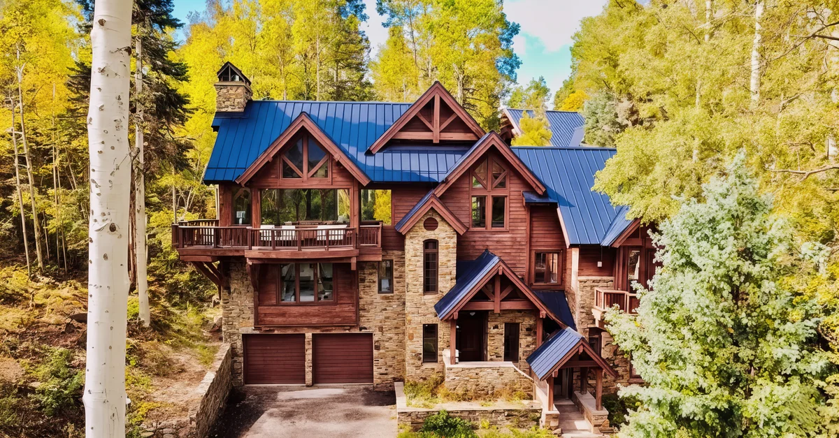 Wander Mountain Village Summit