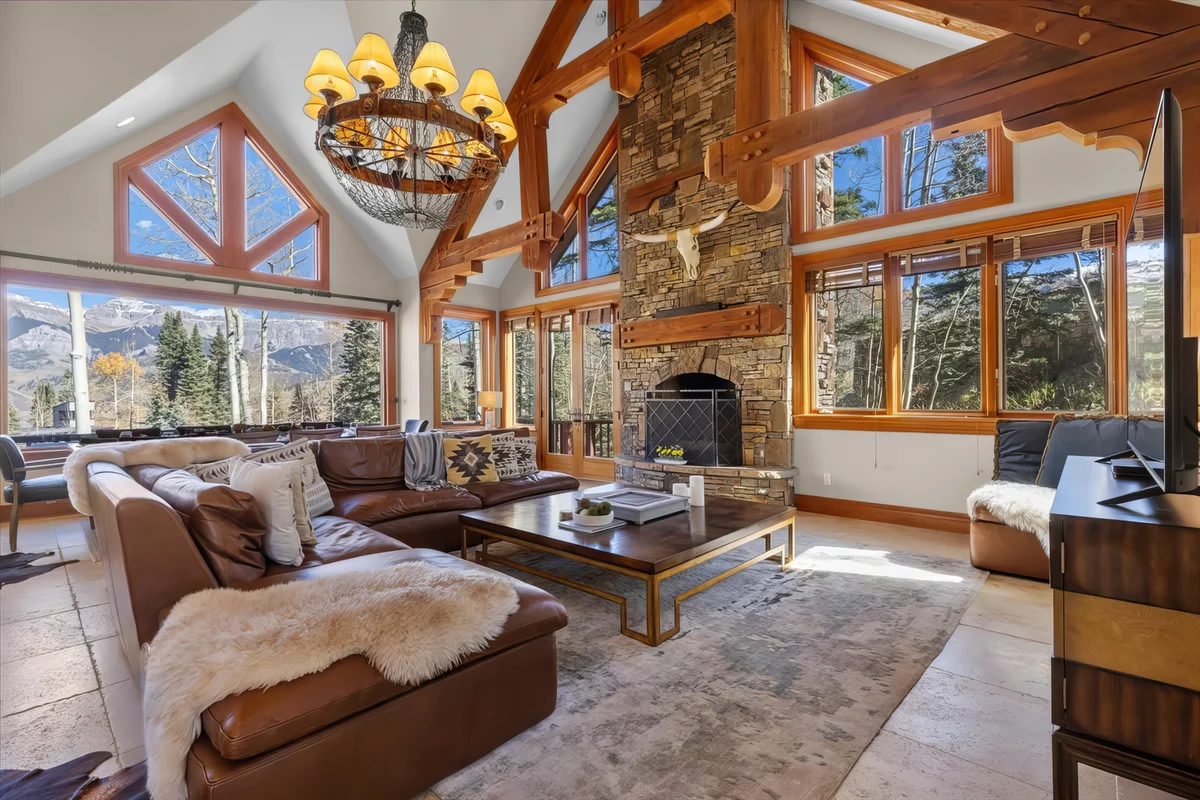 Wander Mountain Village Summit