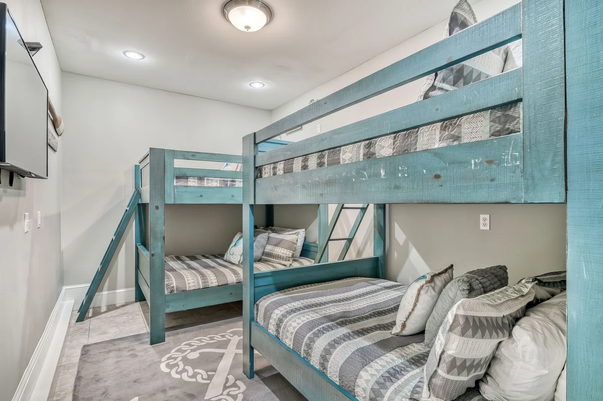 Bunk Bedroom 2 image