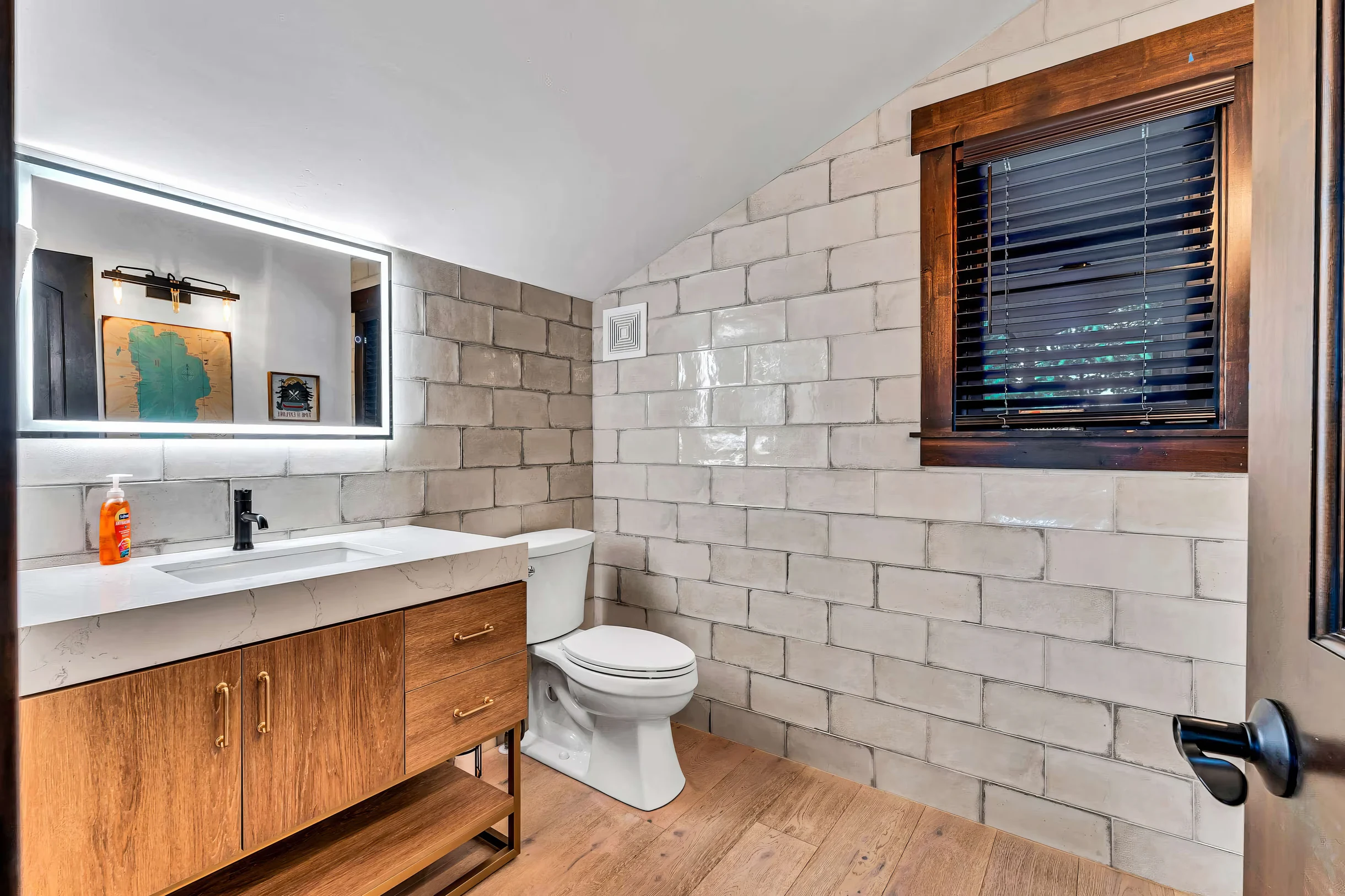 Wander Truckee Timberline #20