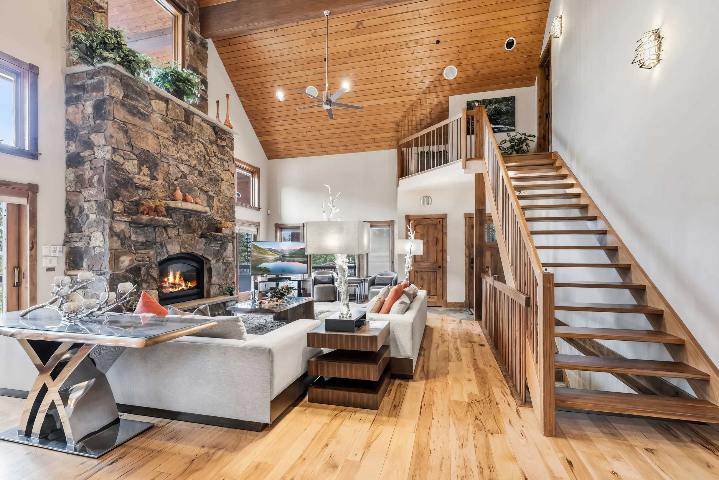 Wander Blue River Lodge #47