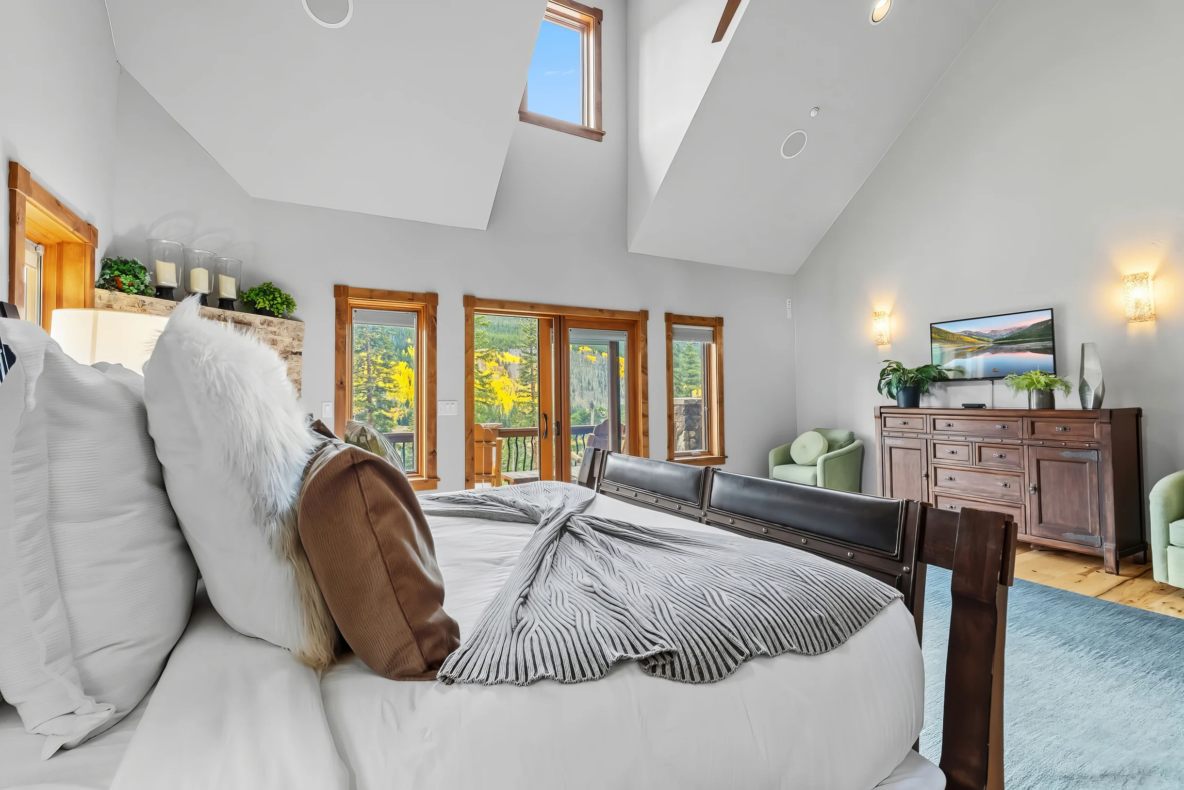 Wander Blue River Lodge #44