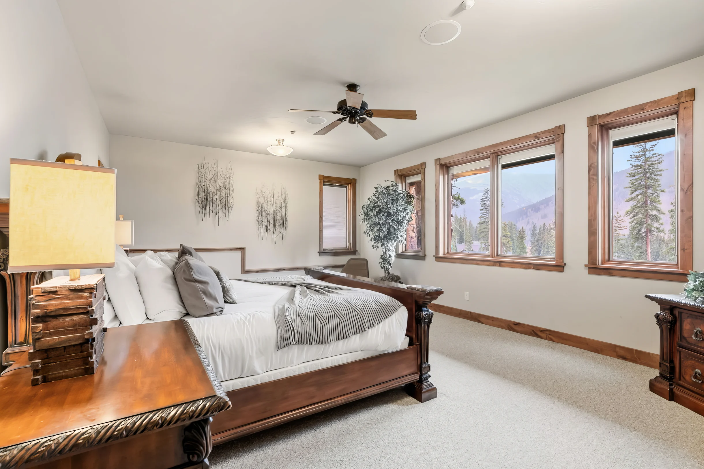 Wander Blue River Lodge #32