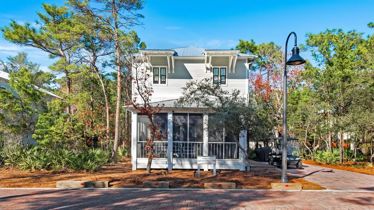 Wander Seacrest Charm #1