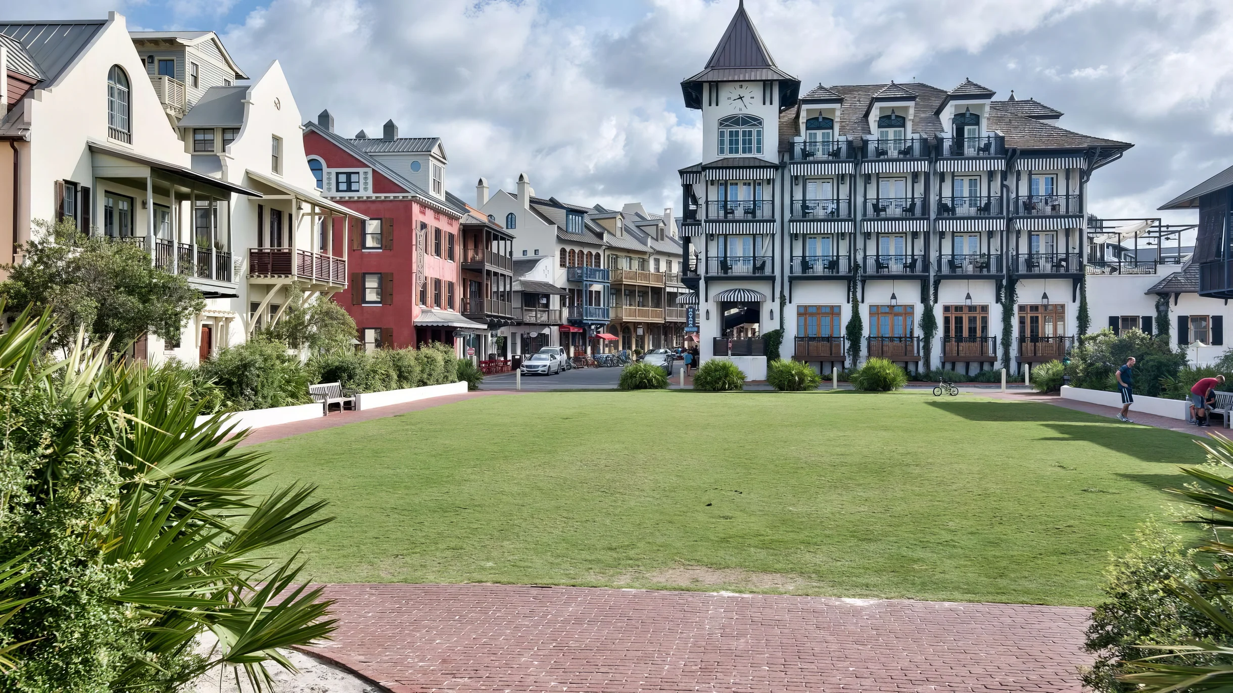 Wander Seacrest Charm #37