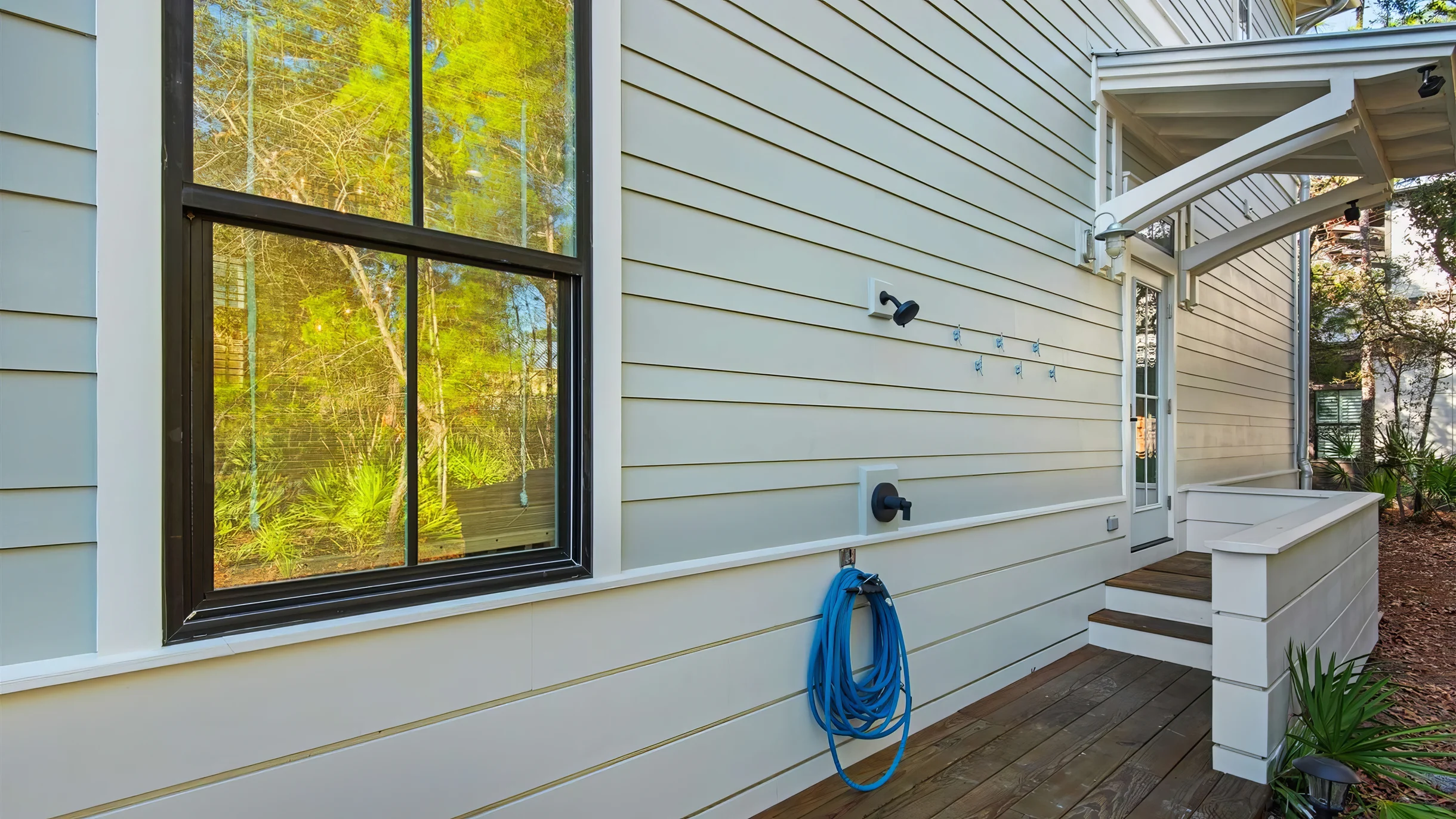 Wander Seacrest Charm #36