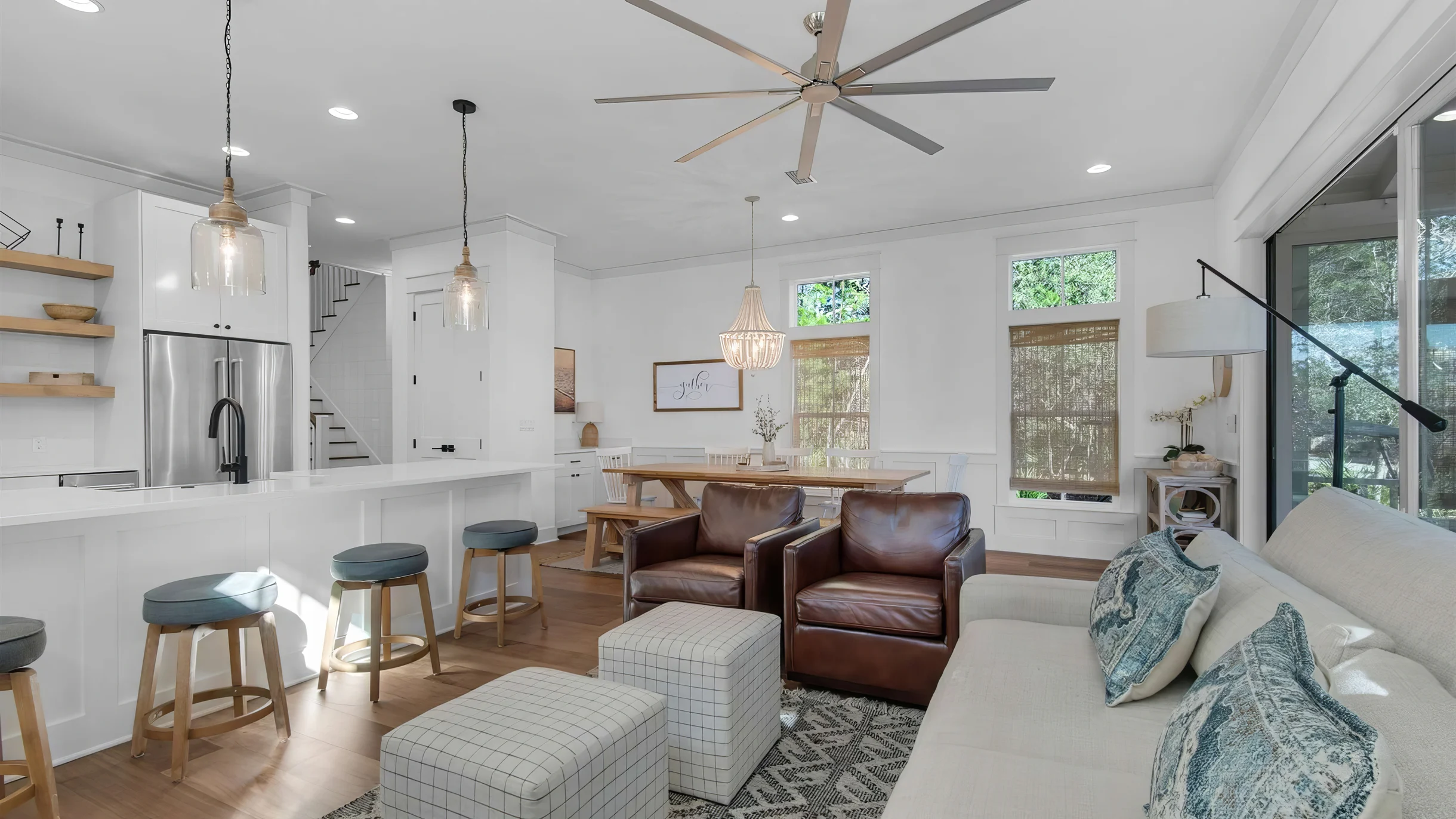 Wander Seacrest Charm #17