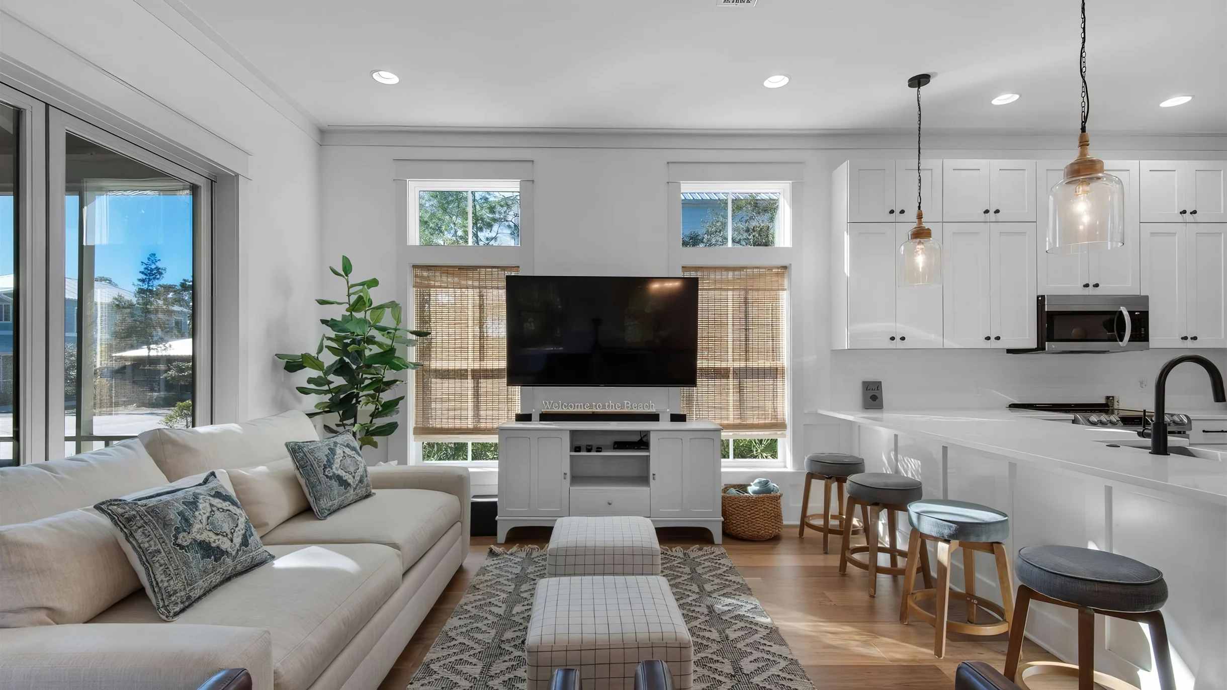 Wander Seacrest Charm #33