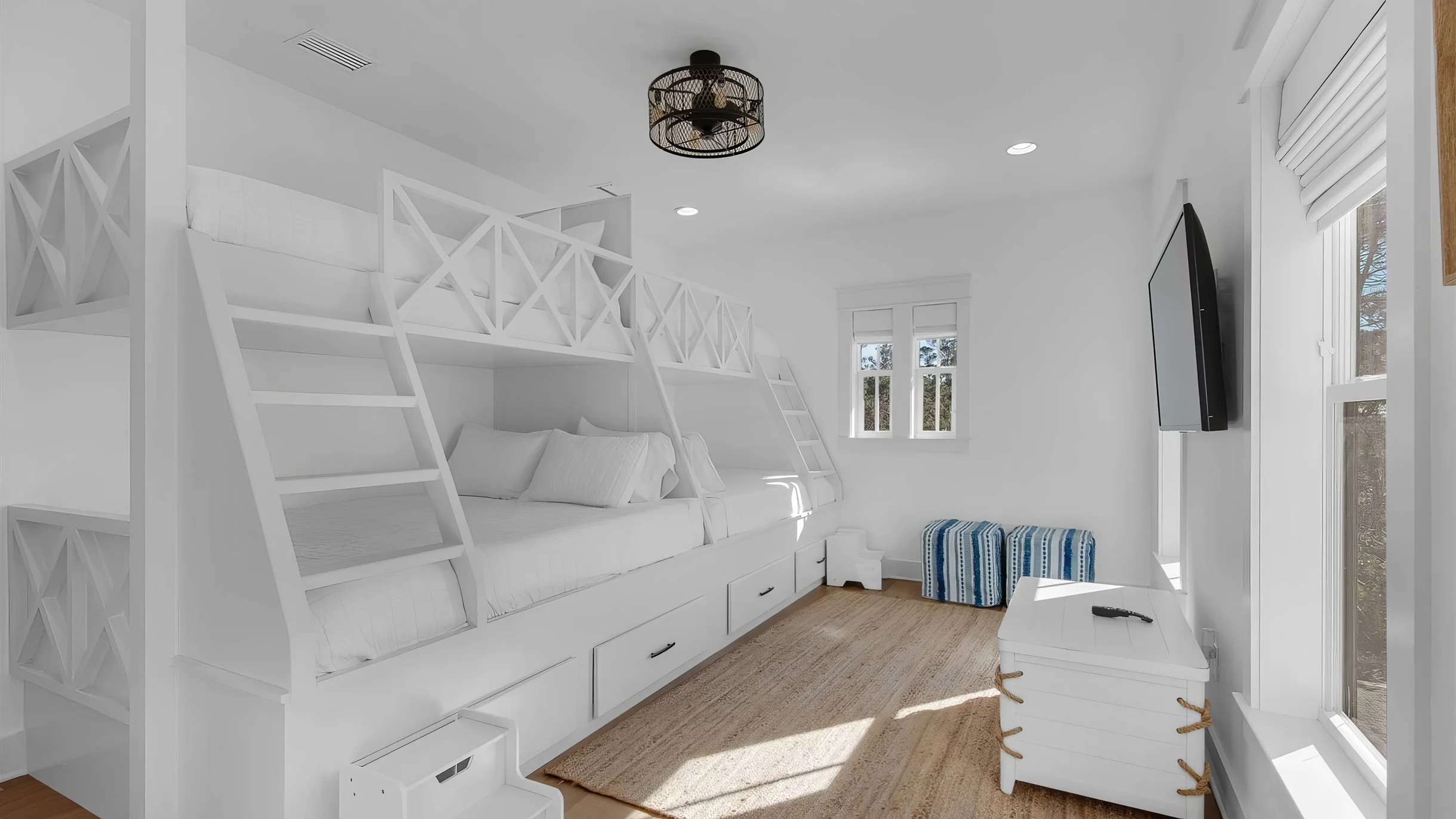 Wander Seacrest Charm #13