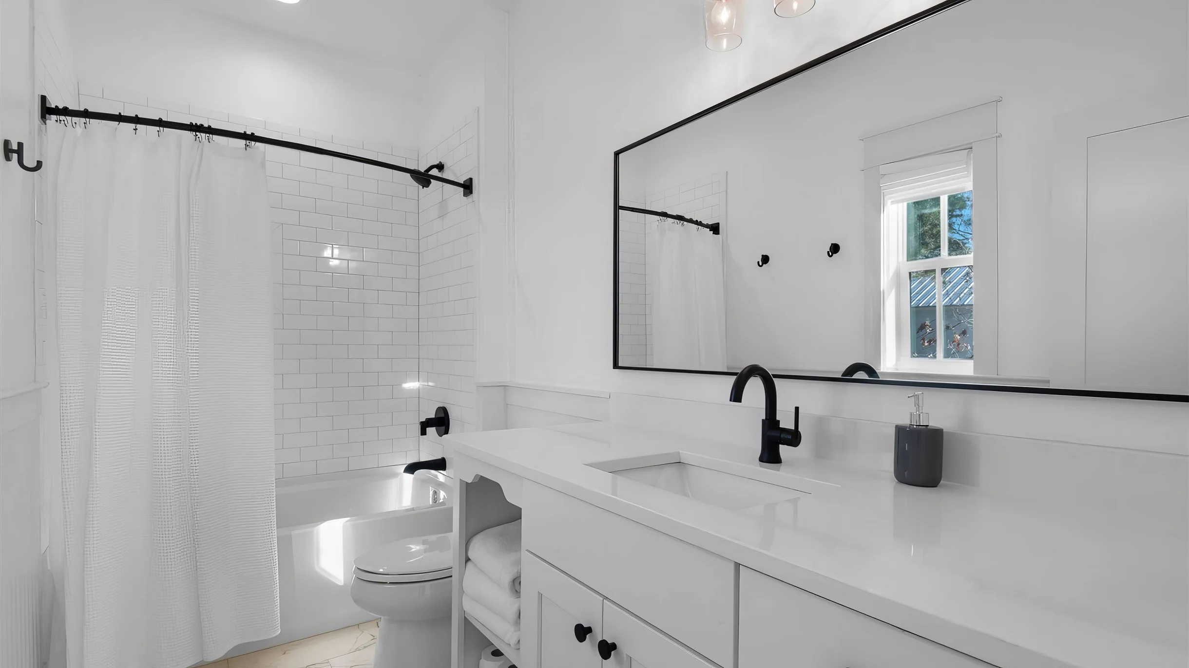 Wander Seacrest Charm #27