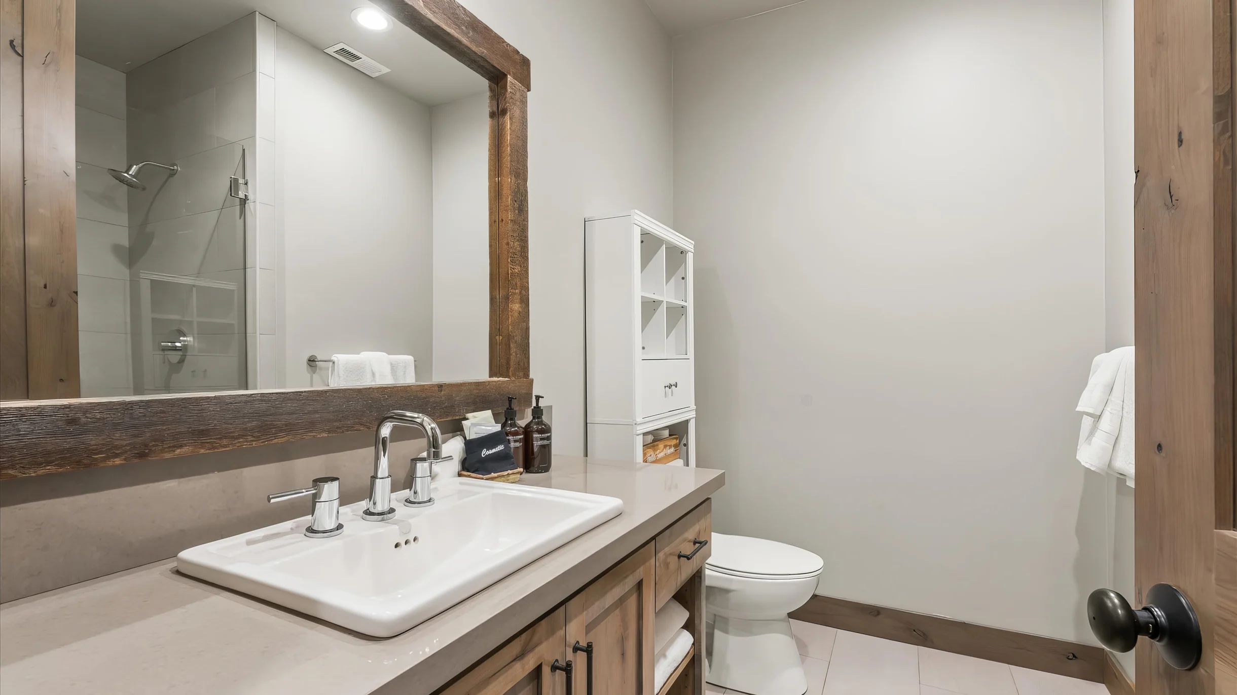 Wander South Lake Escape #18