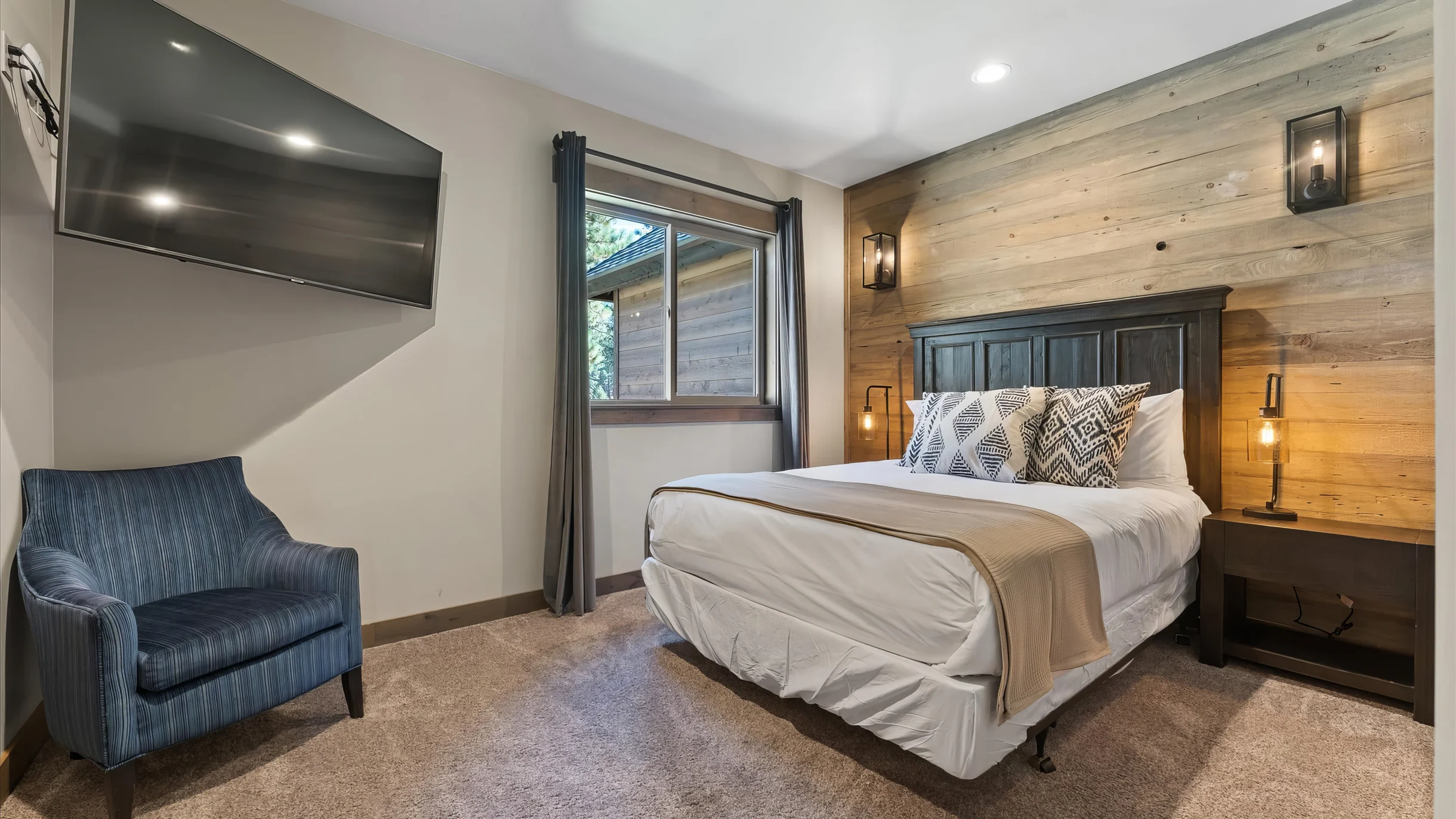 Wander South Lake Escape #22