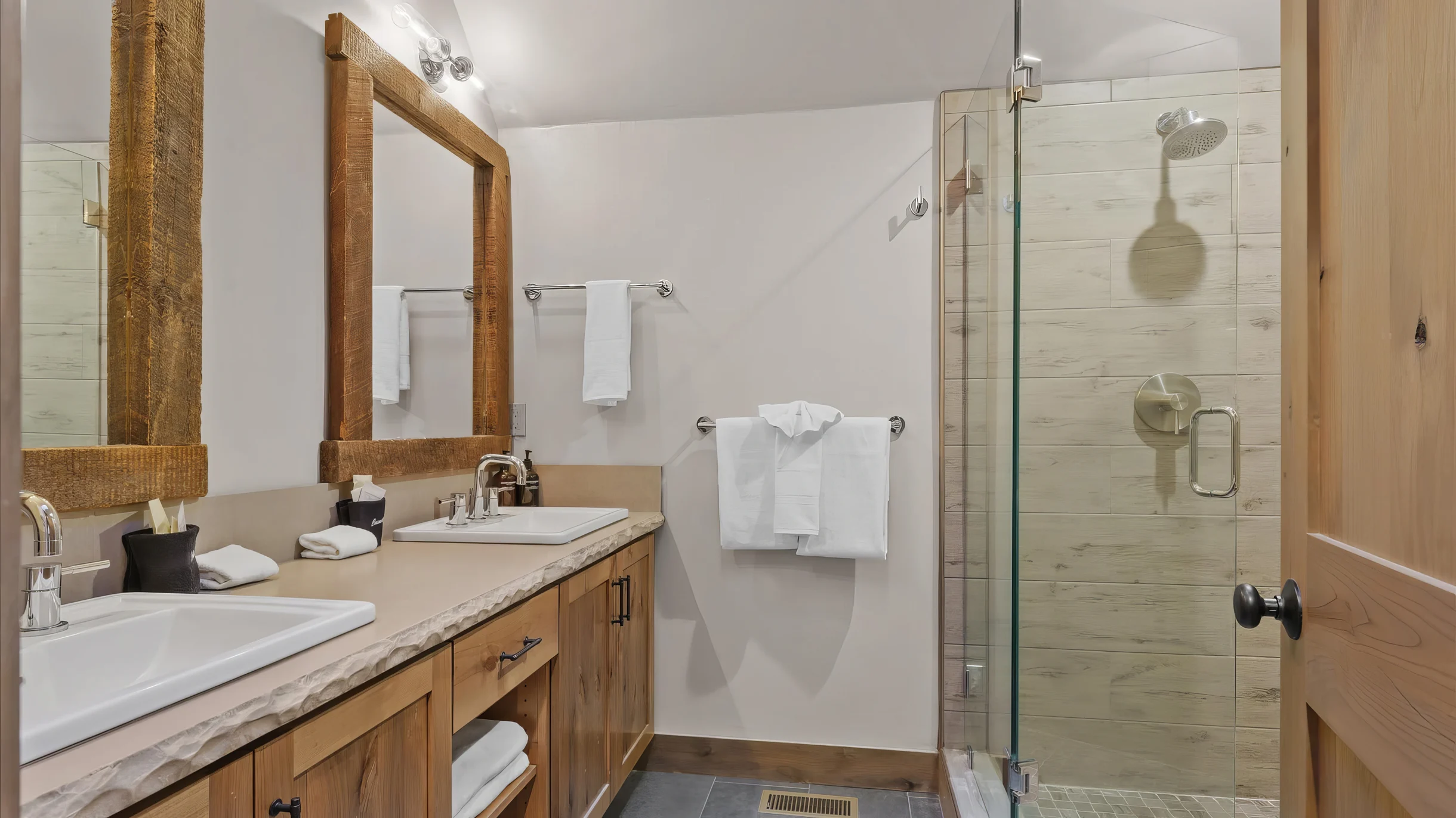 Wander South Lake Escape #32