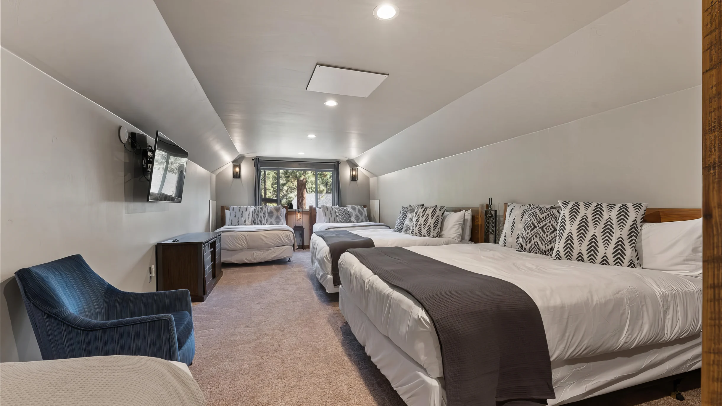 Wander South Lake Escape #35