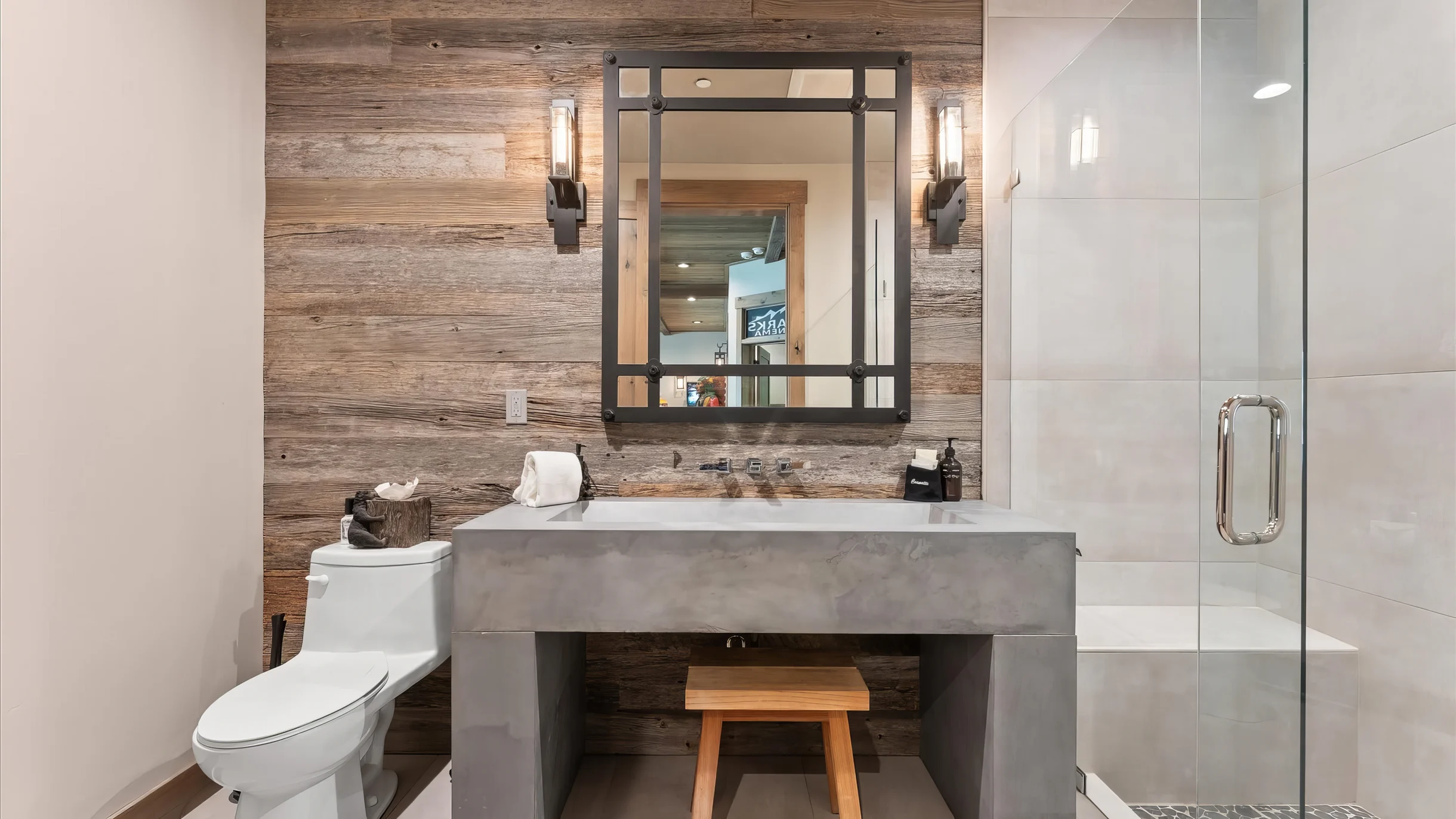 Wander South Lake Escape #39