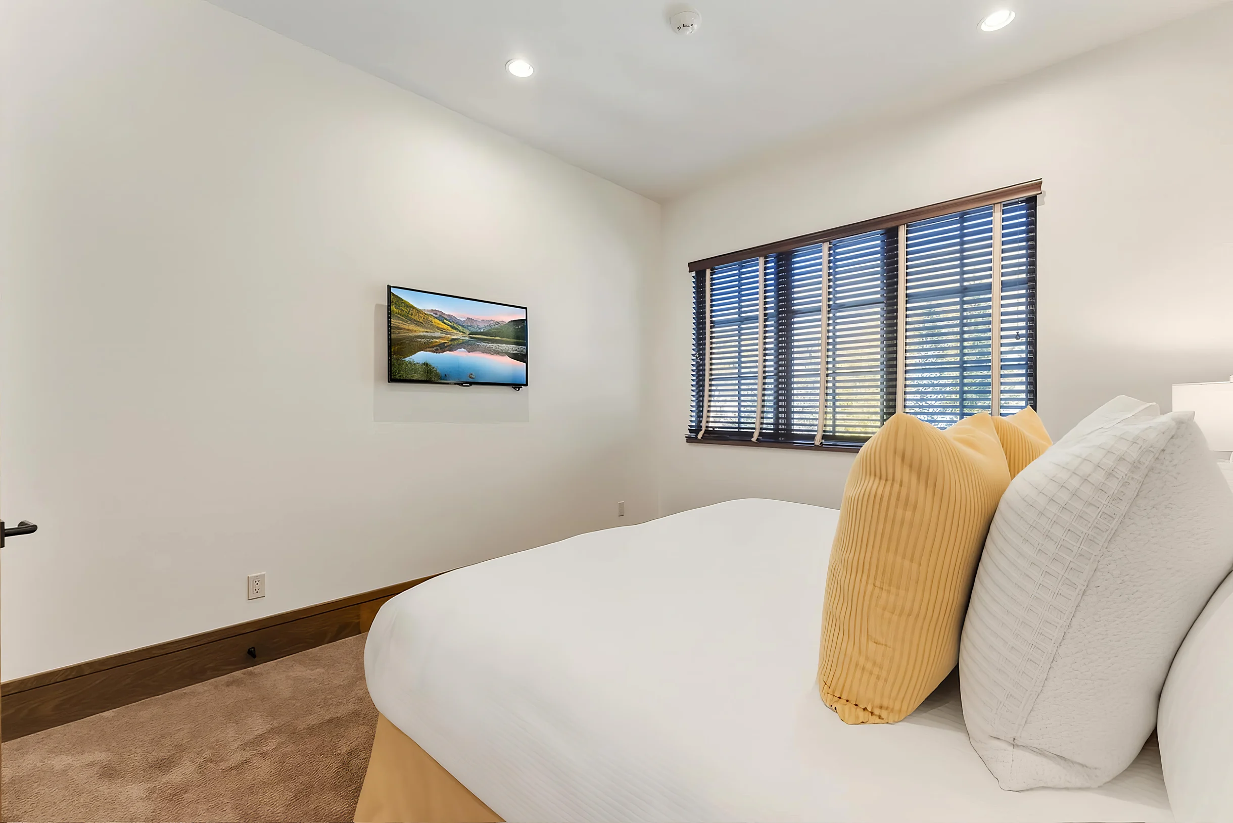 Wander Vail Retreat #33