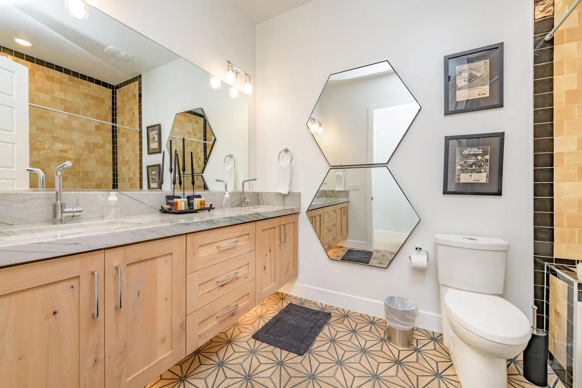 Wander Hurricane Paradise Retreat